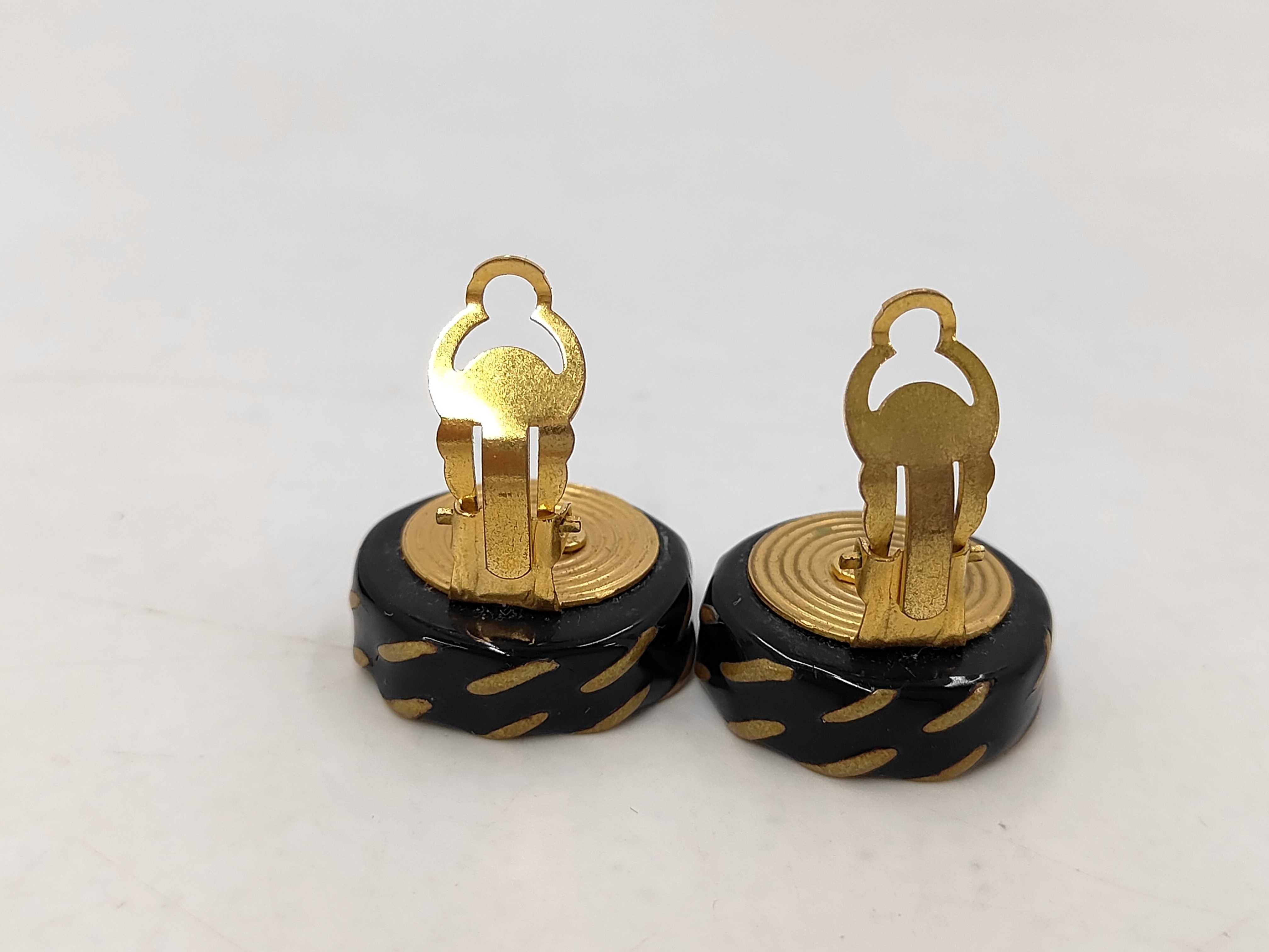 earrings — view 4