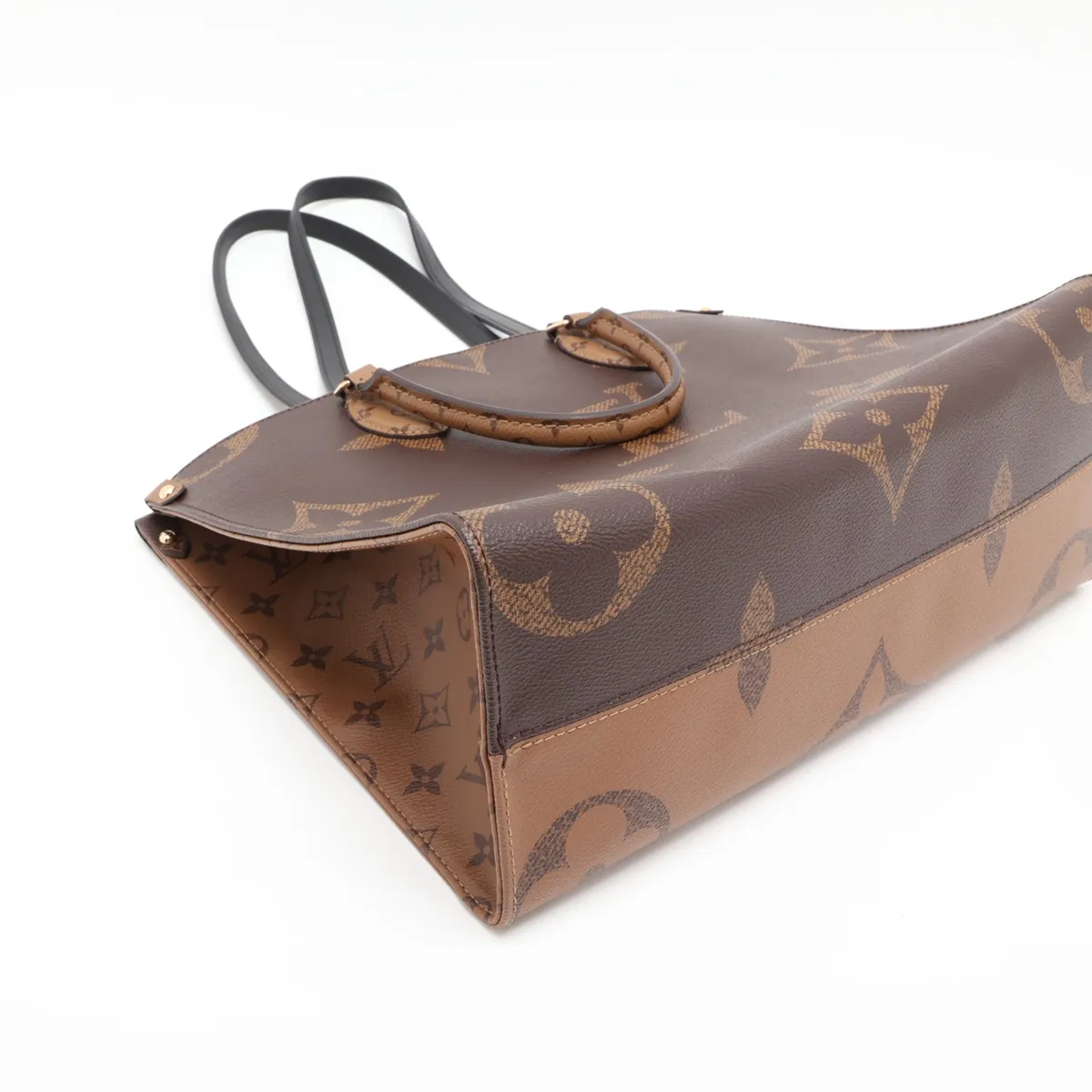 Giant Monogram Reverse OnTheGo MM M45321 Brown (RFID detected) — view 4