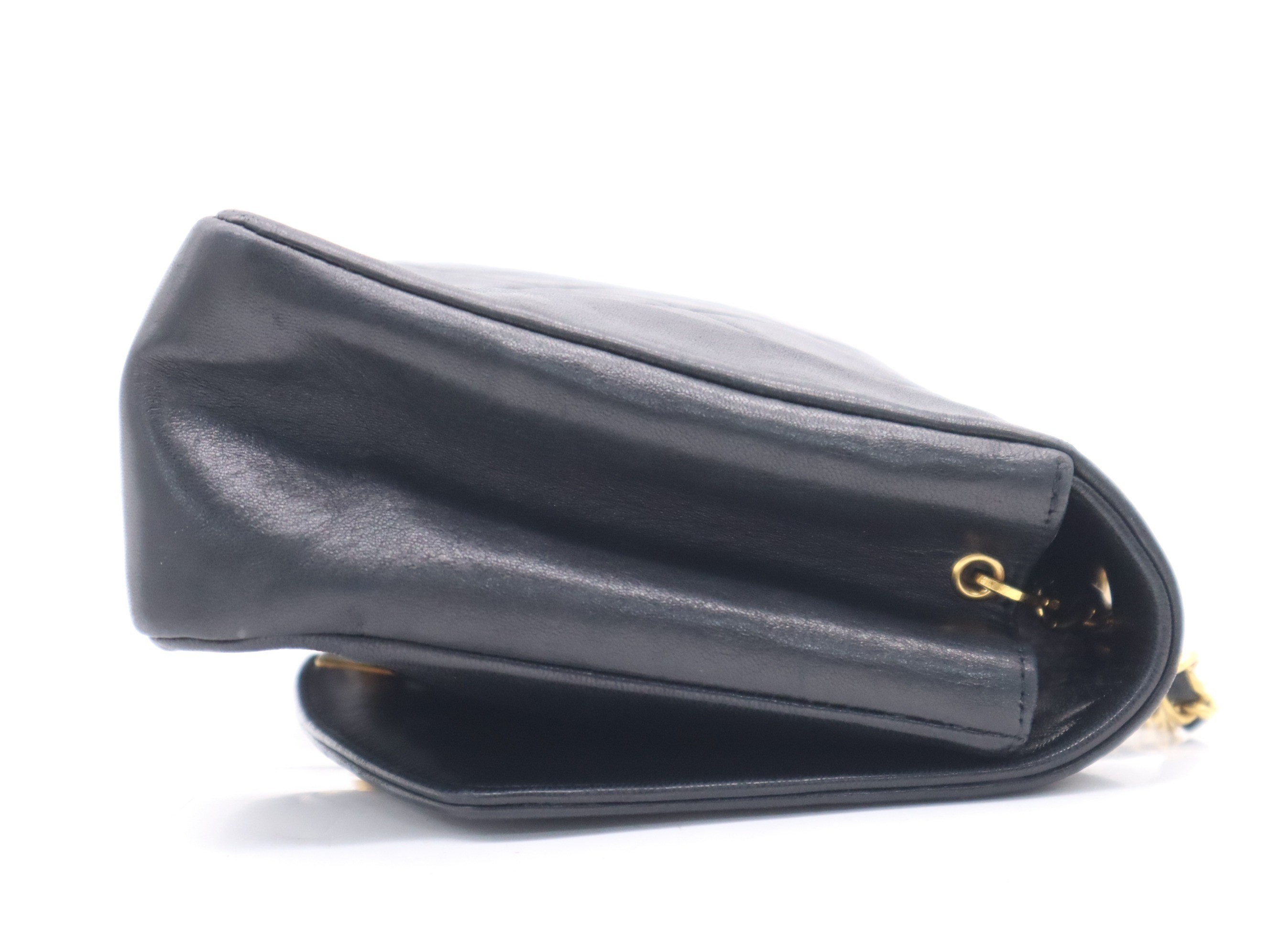 Chain shoulder bag, black, gold hardware, card/sticker included, item number 5604468 — view 5