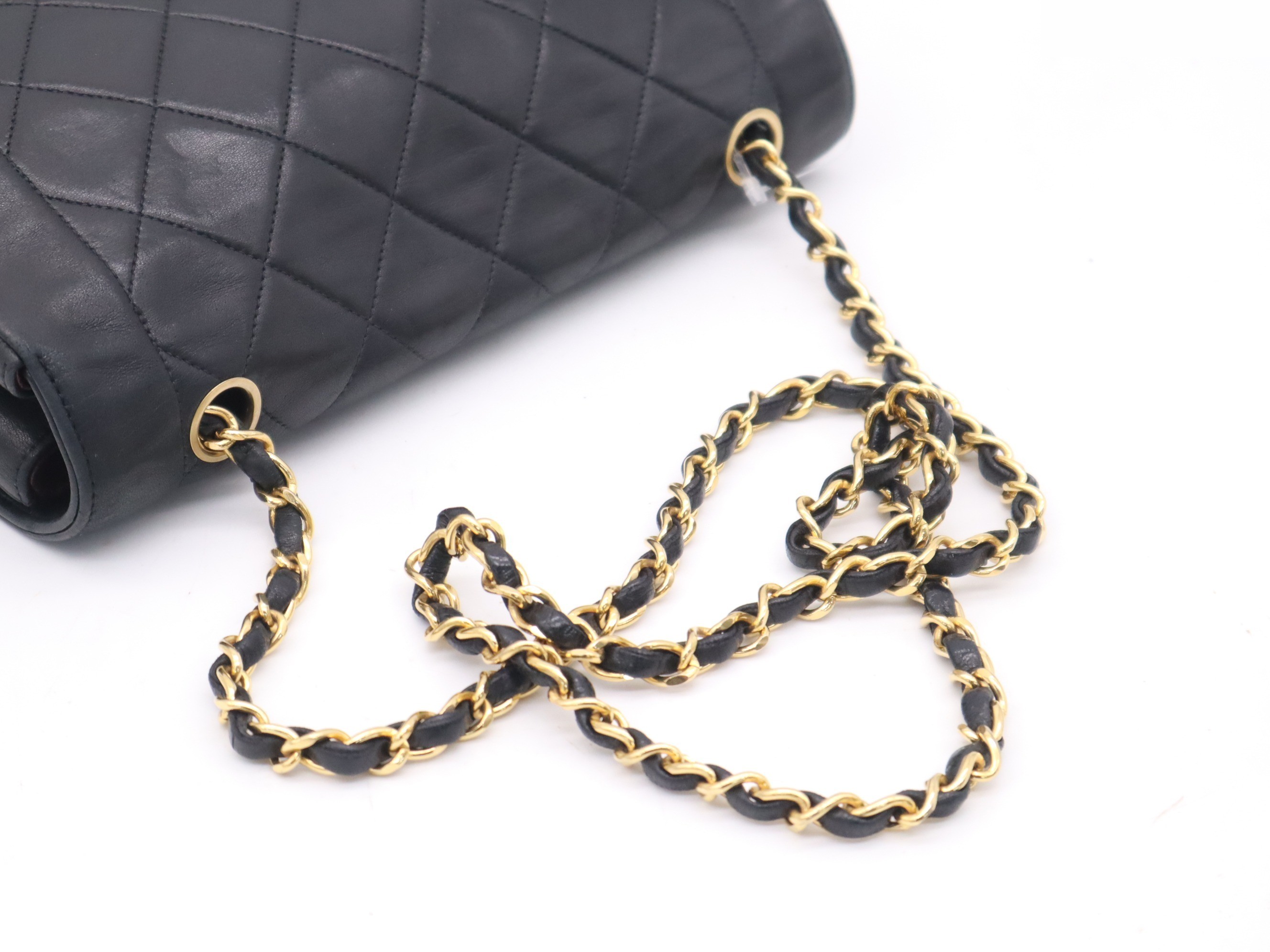 Chain shoulder bag, black, gold hardware, card/sticker included, item number 5604468 — view 6