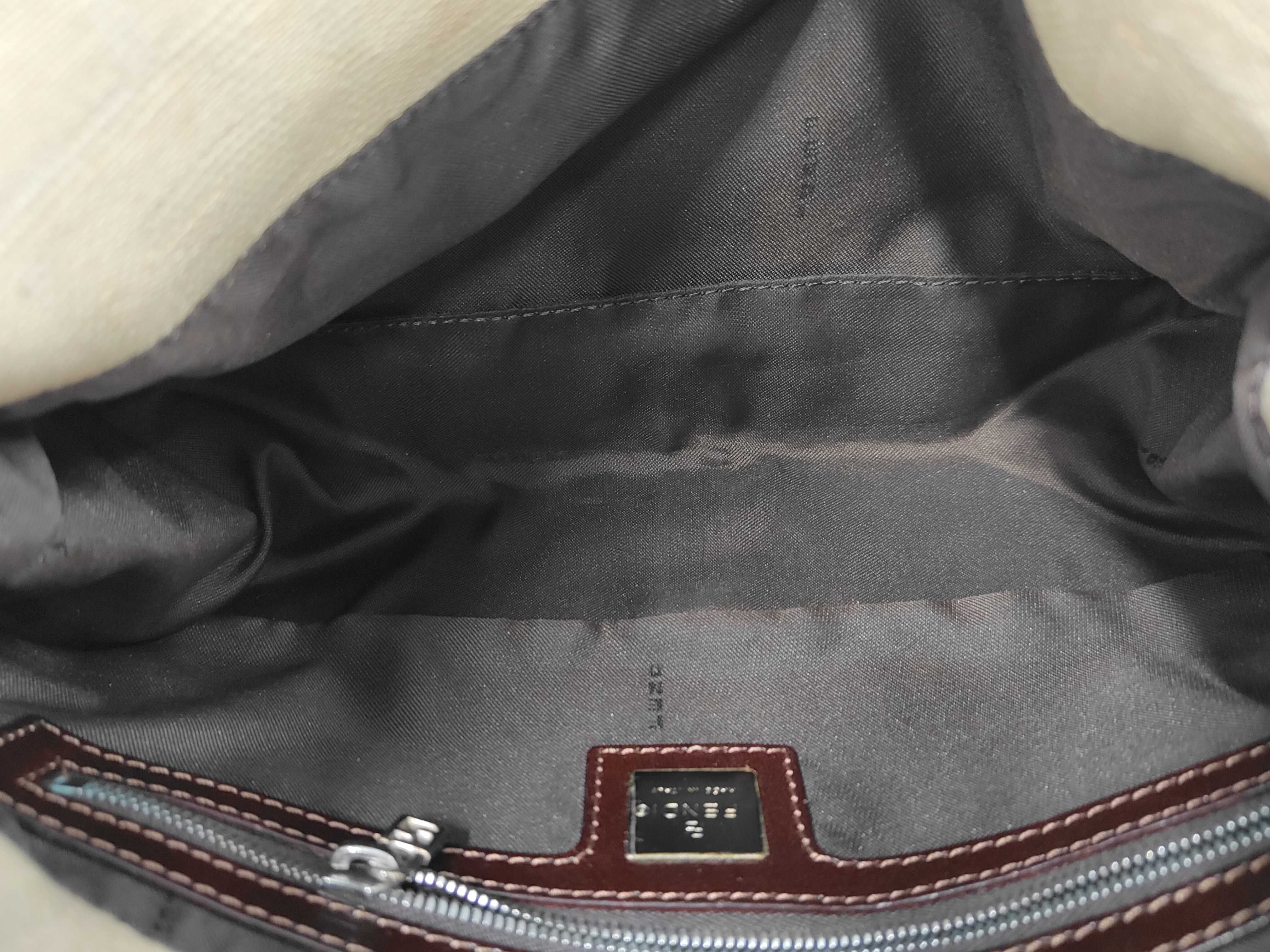 Mamma Shoulder Bag — view 9