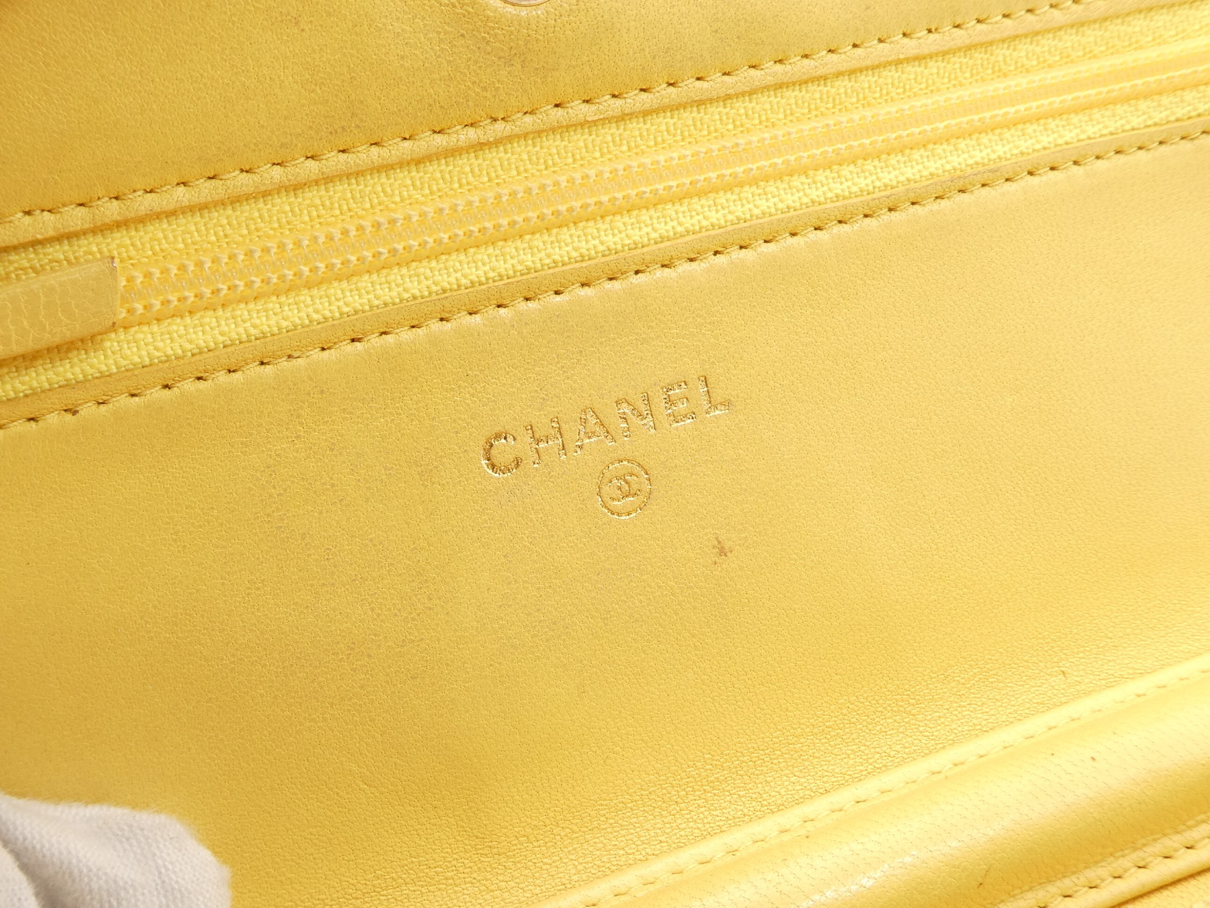 Matelassé Coco Mark Chain Wallet Shoulder Bag — view 9