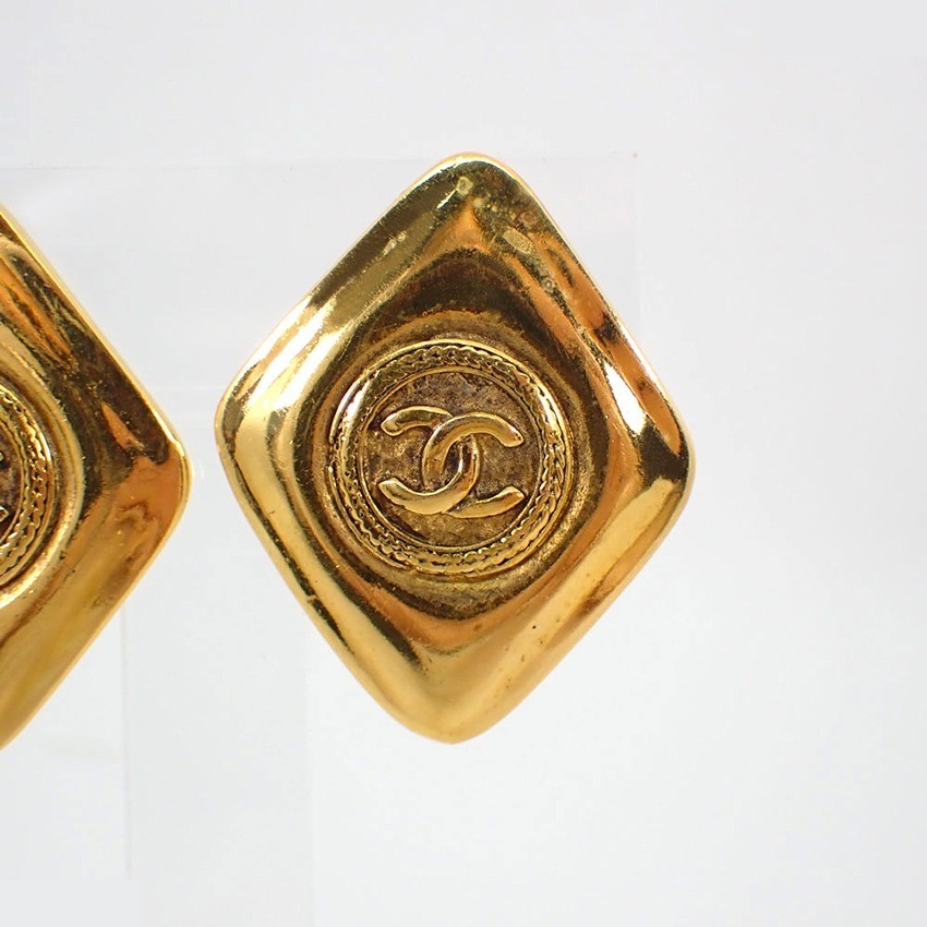 Motif: Height approx. 34.2mm x Width approx. 27.2mm Comes with special case — view 2