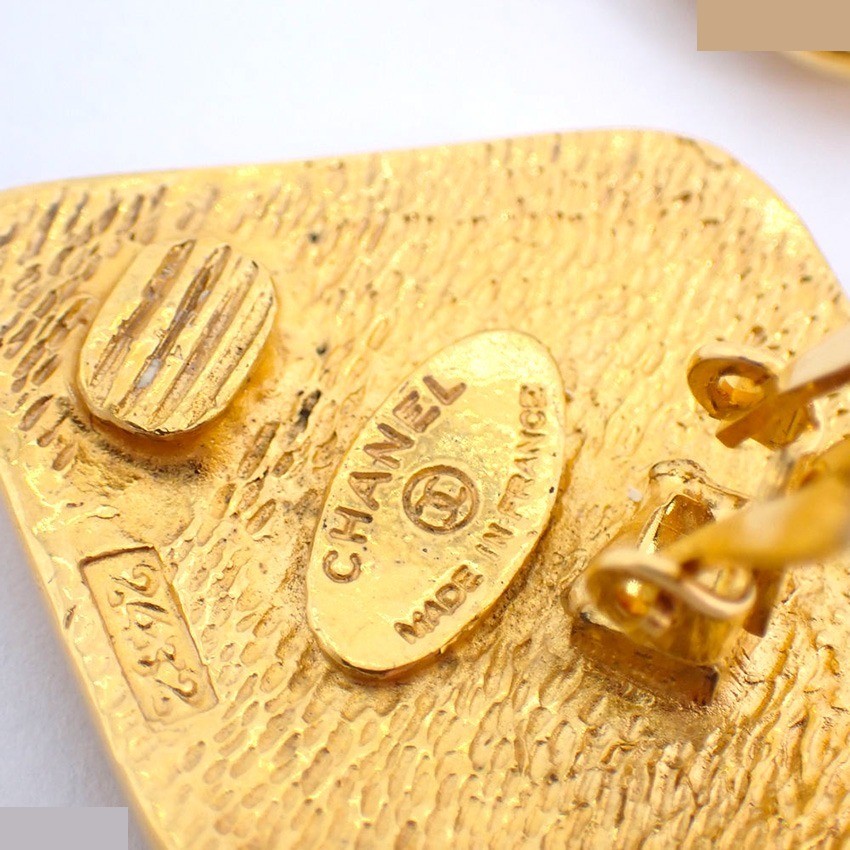 Motif: Height approx. 34.2mm x Width approx. 27.2mm Comes with special case — view 7