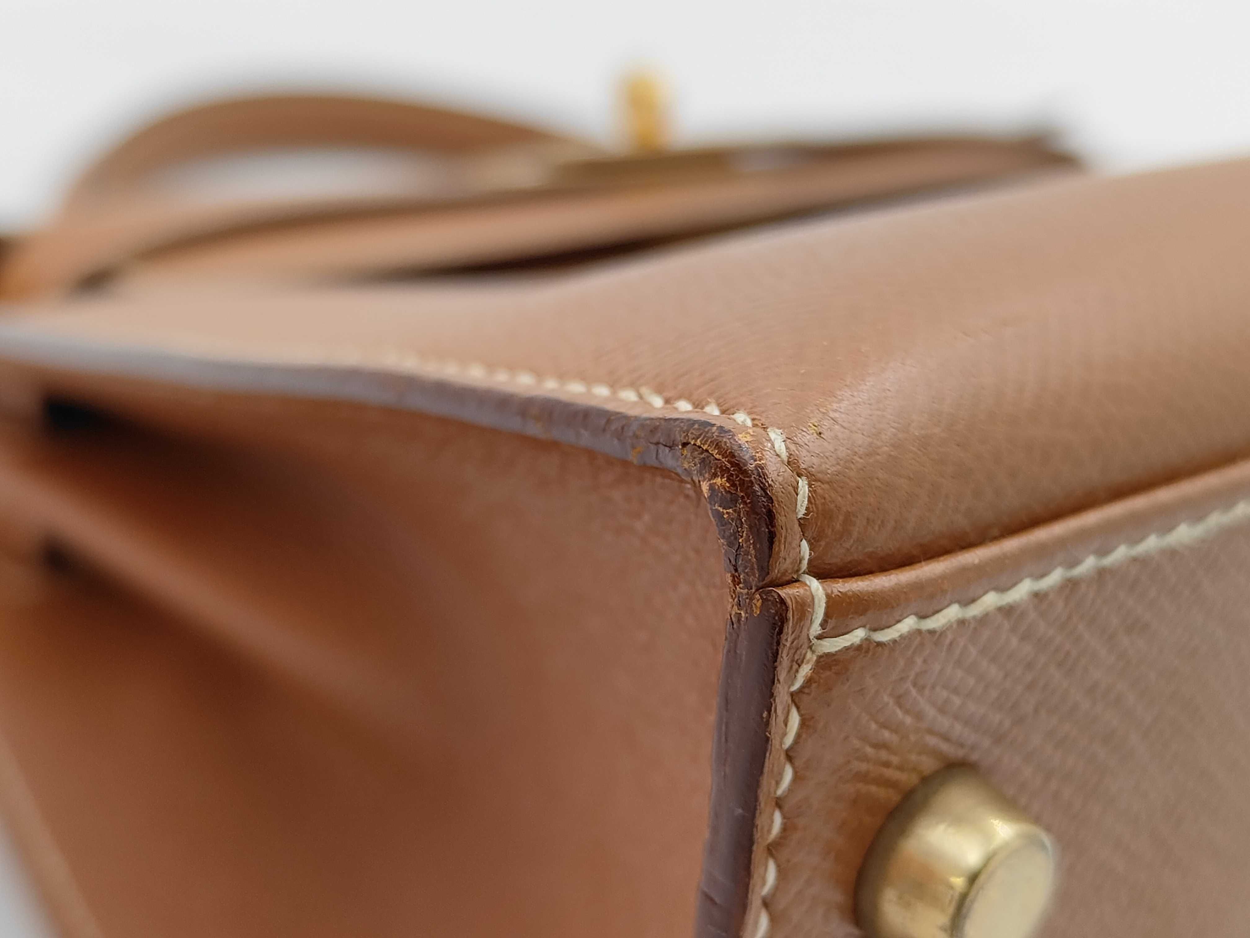 Kelly 28 Epsom Leather Gold Hardware Handbag — view 7