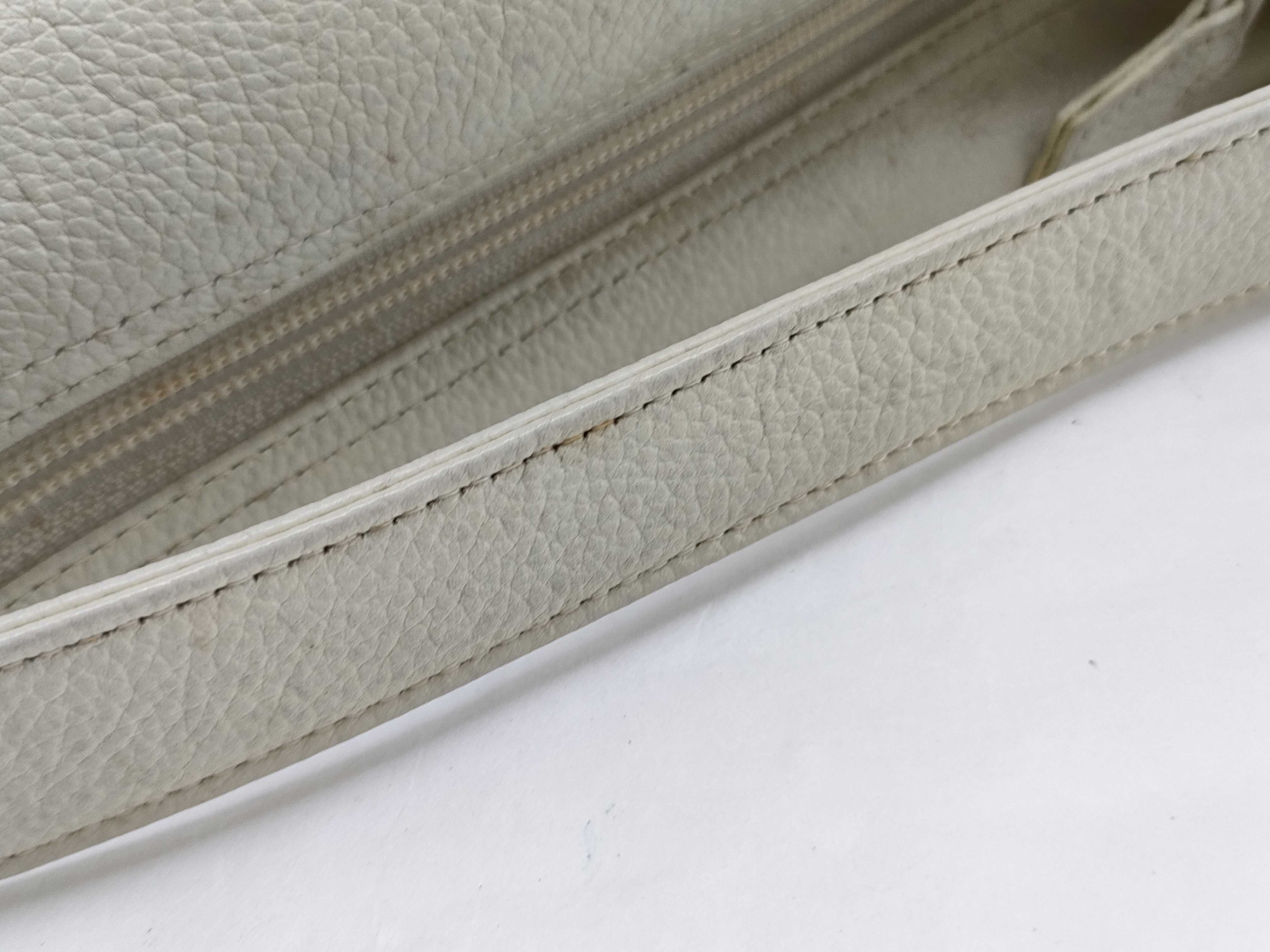 handbag — view 4