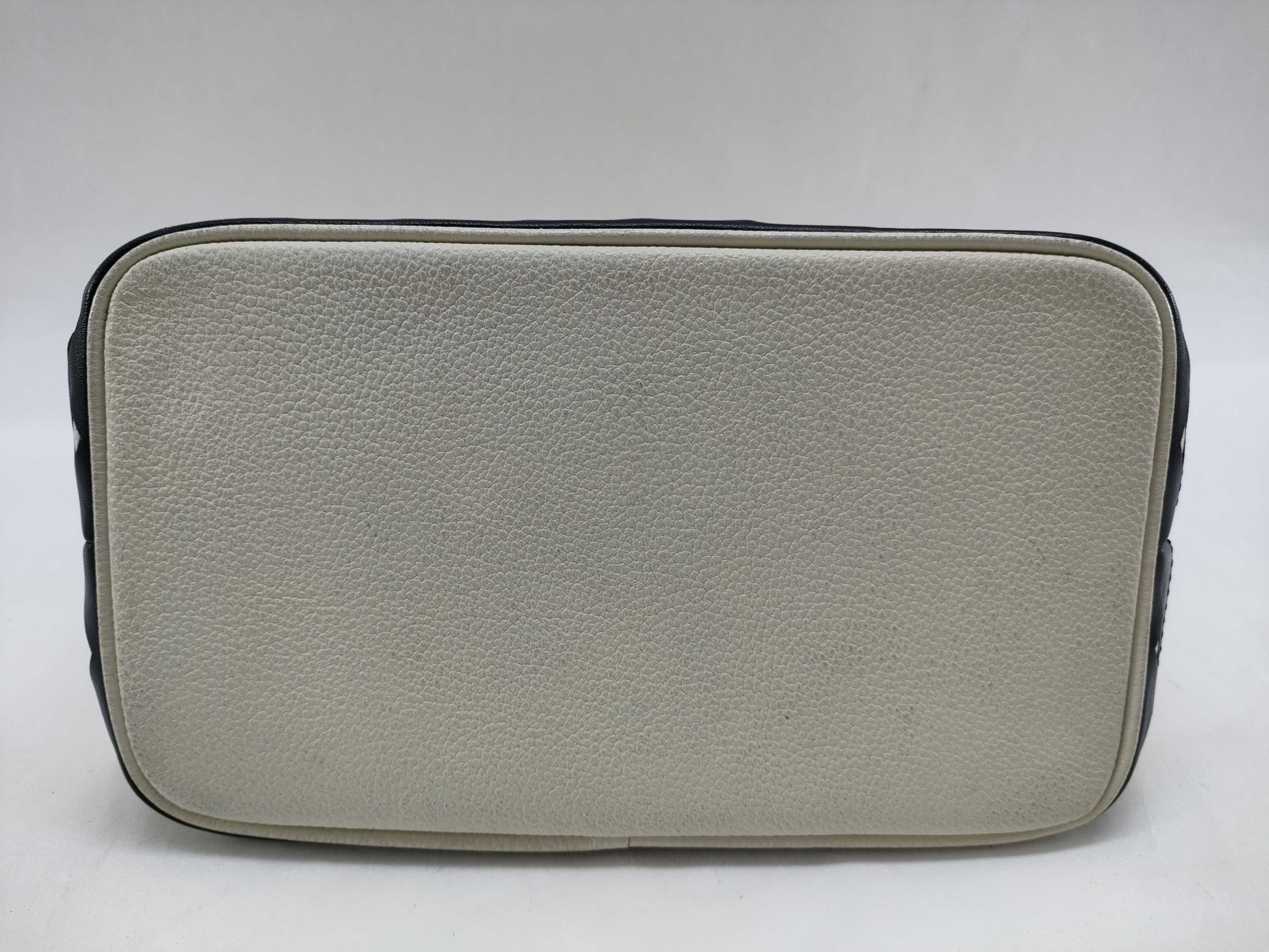 handbag — view 8