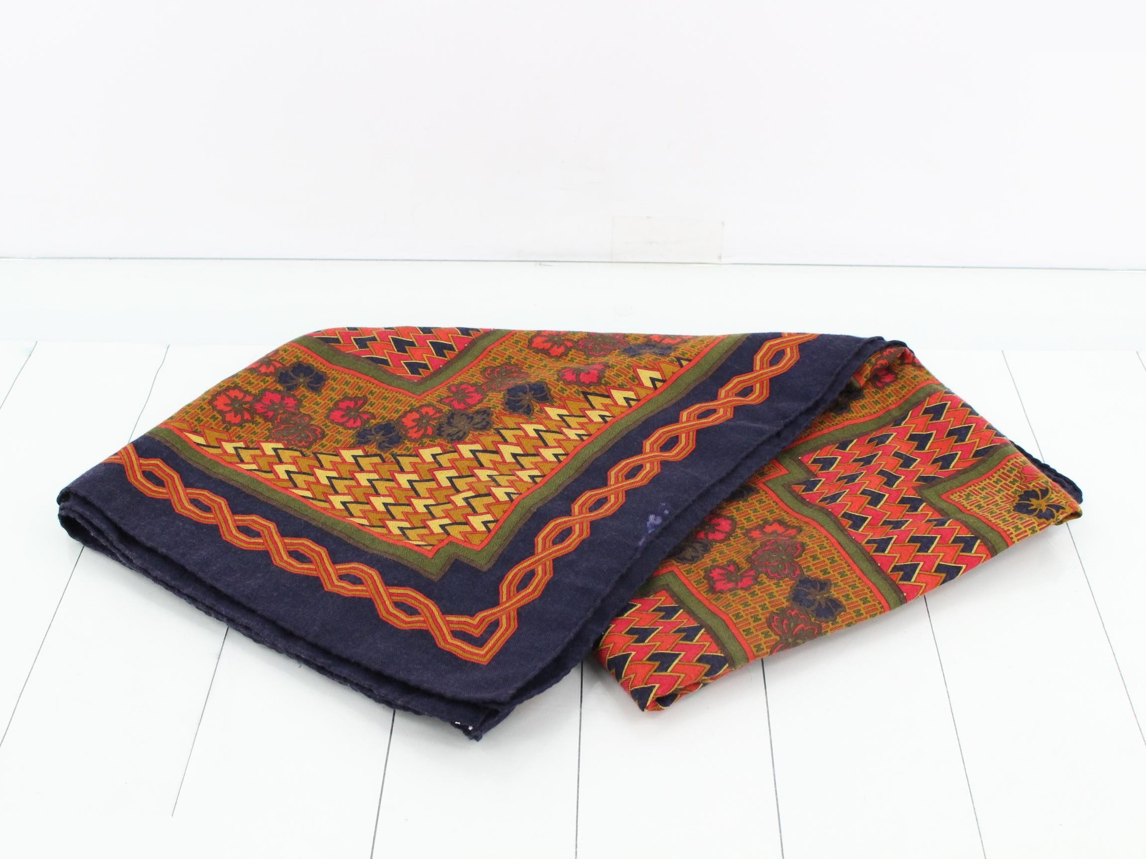 Carre Jeun Carre 140 Floral Pattern — view 2
