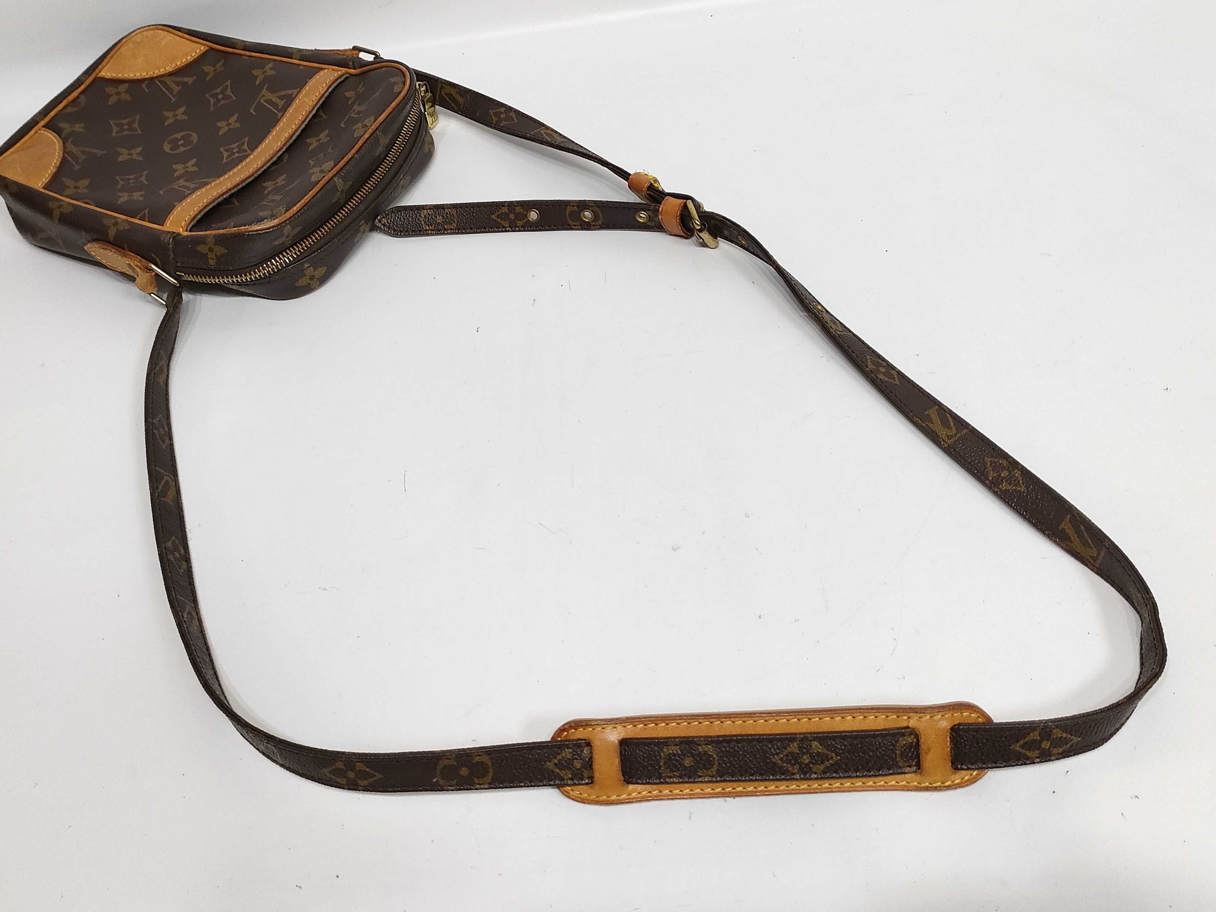 Monogram Louis Vuitton Monogram Danube M45266 Shoulder Bag — view 3