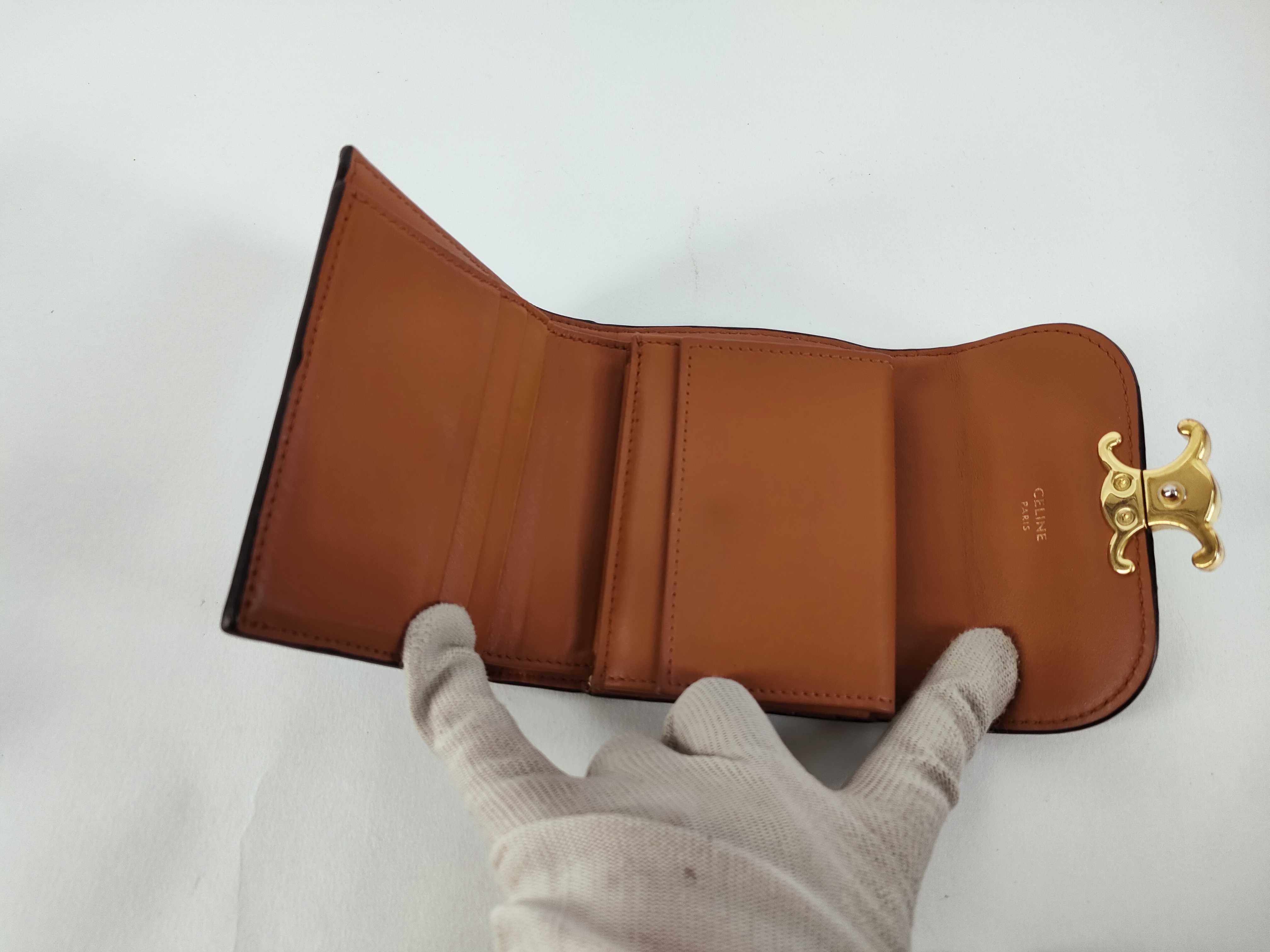 Triomphe Compact Wallet Folding Wallet — view 10