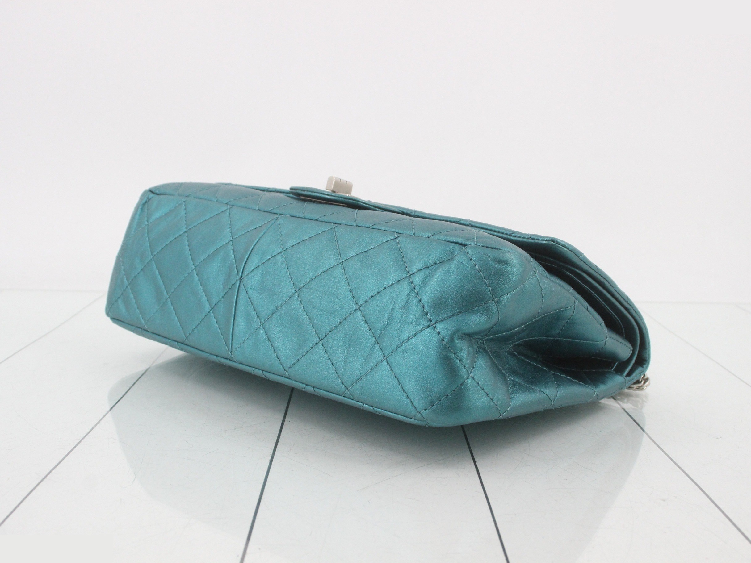 2.55 Classic Double Chain Shoulder Bag, Double Flap, Metallic Blue, W30 — view 6