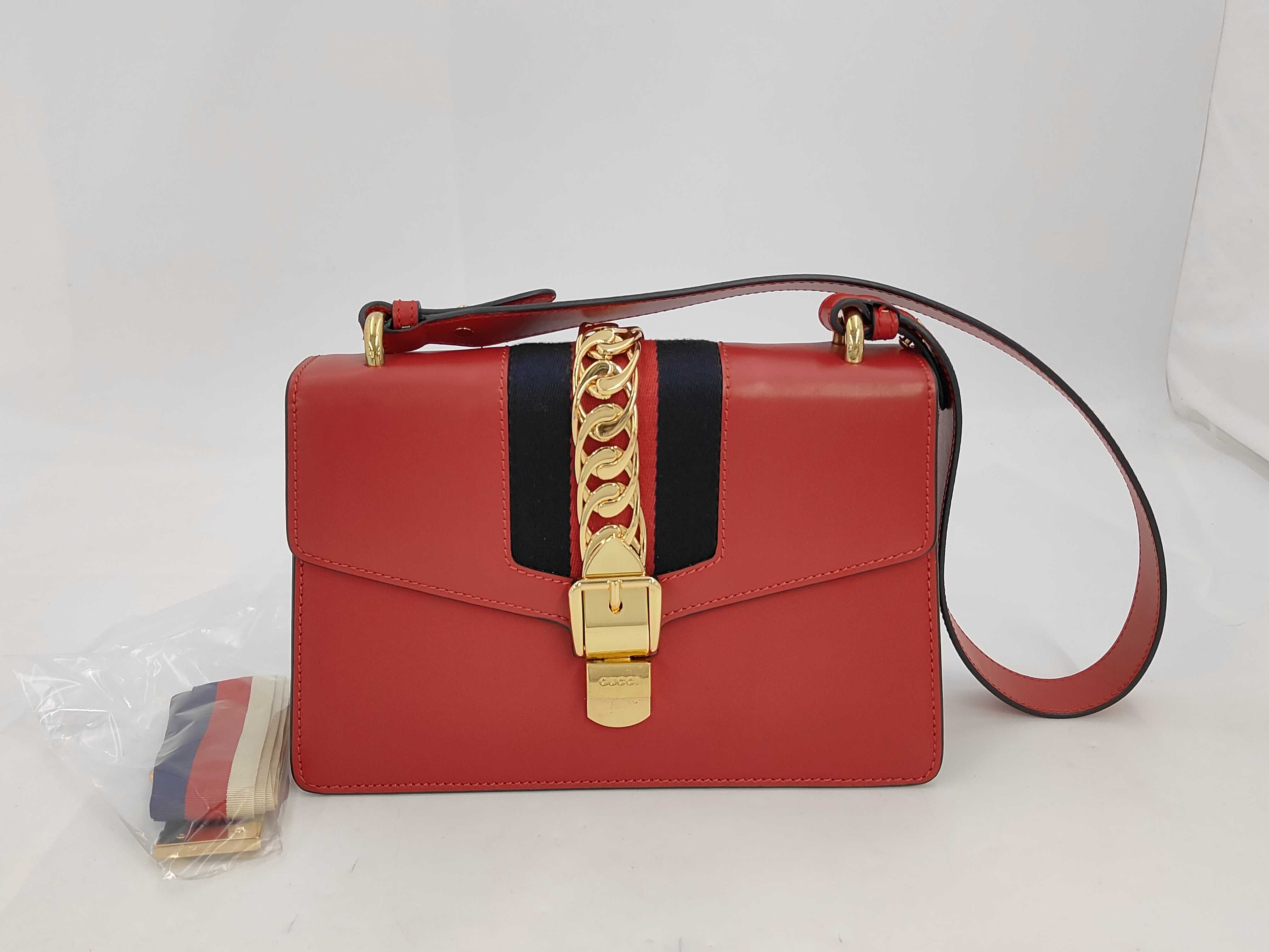 421882 Bag