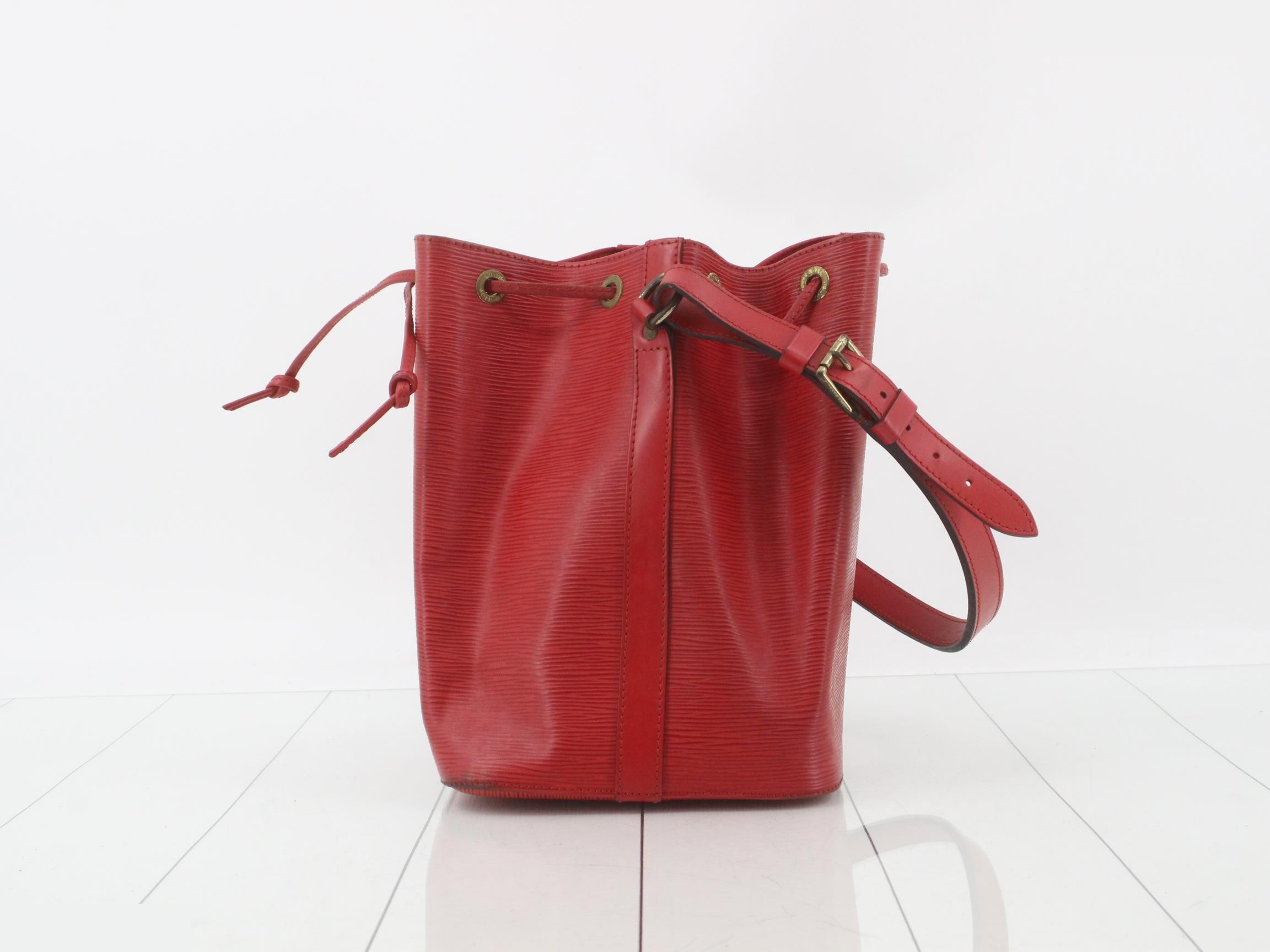 M44007 Noé Castilian Red — view 3