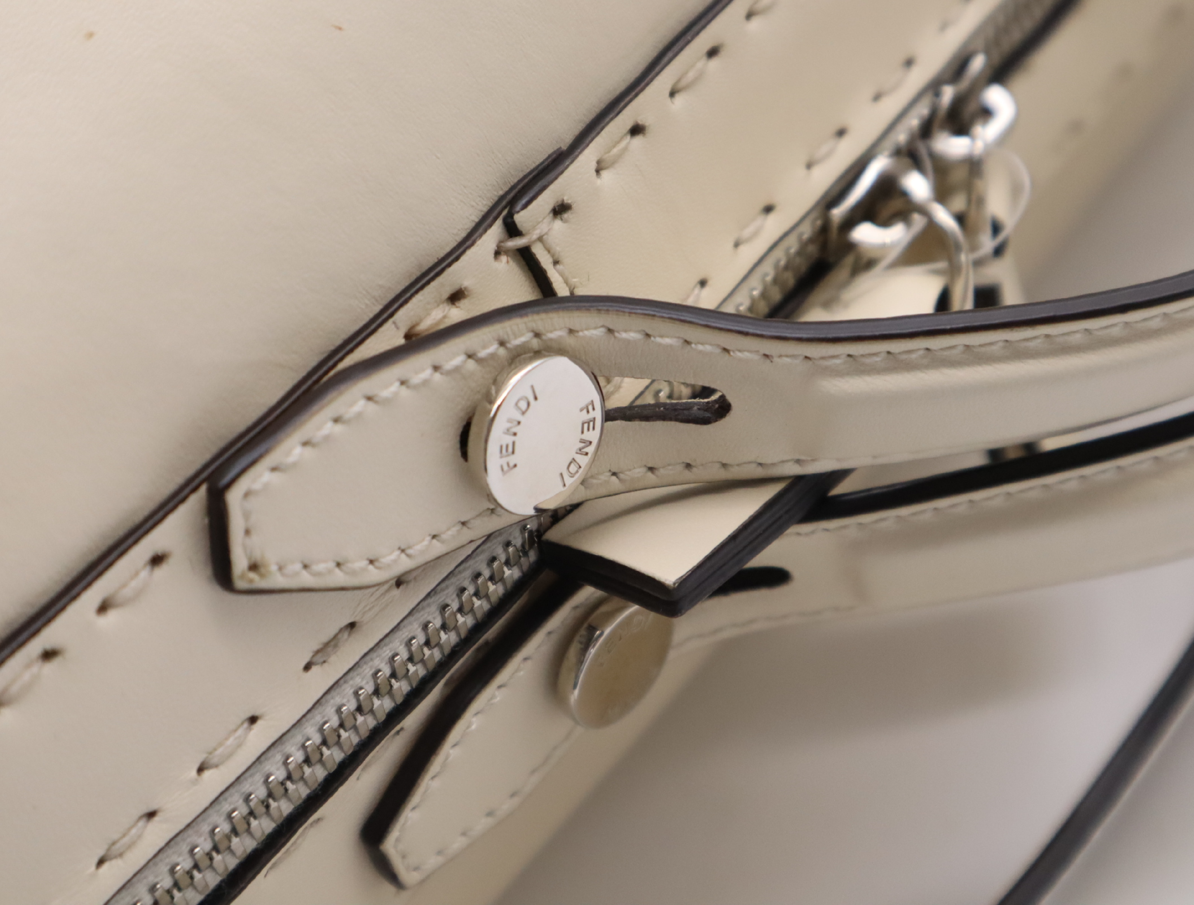 Leather Suitcase, Ivory, Silver Hardware, with Shoulder Strap and Dust Bag. — view 9