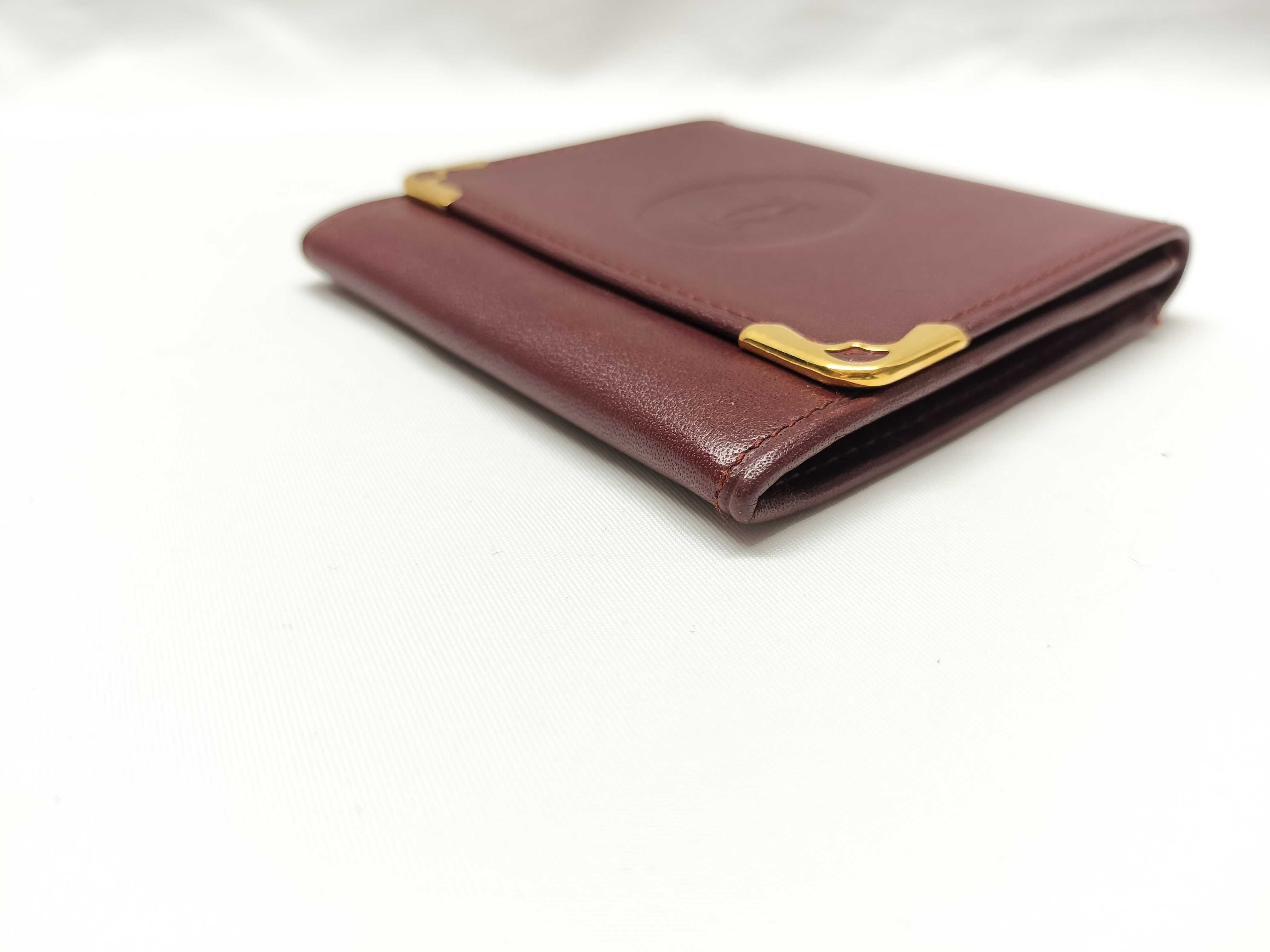 Must Coin Case — view 3
