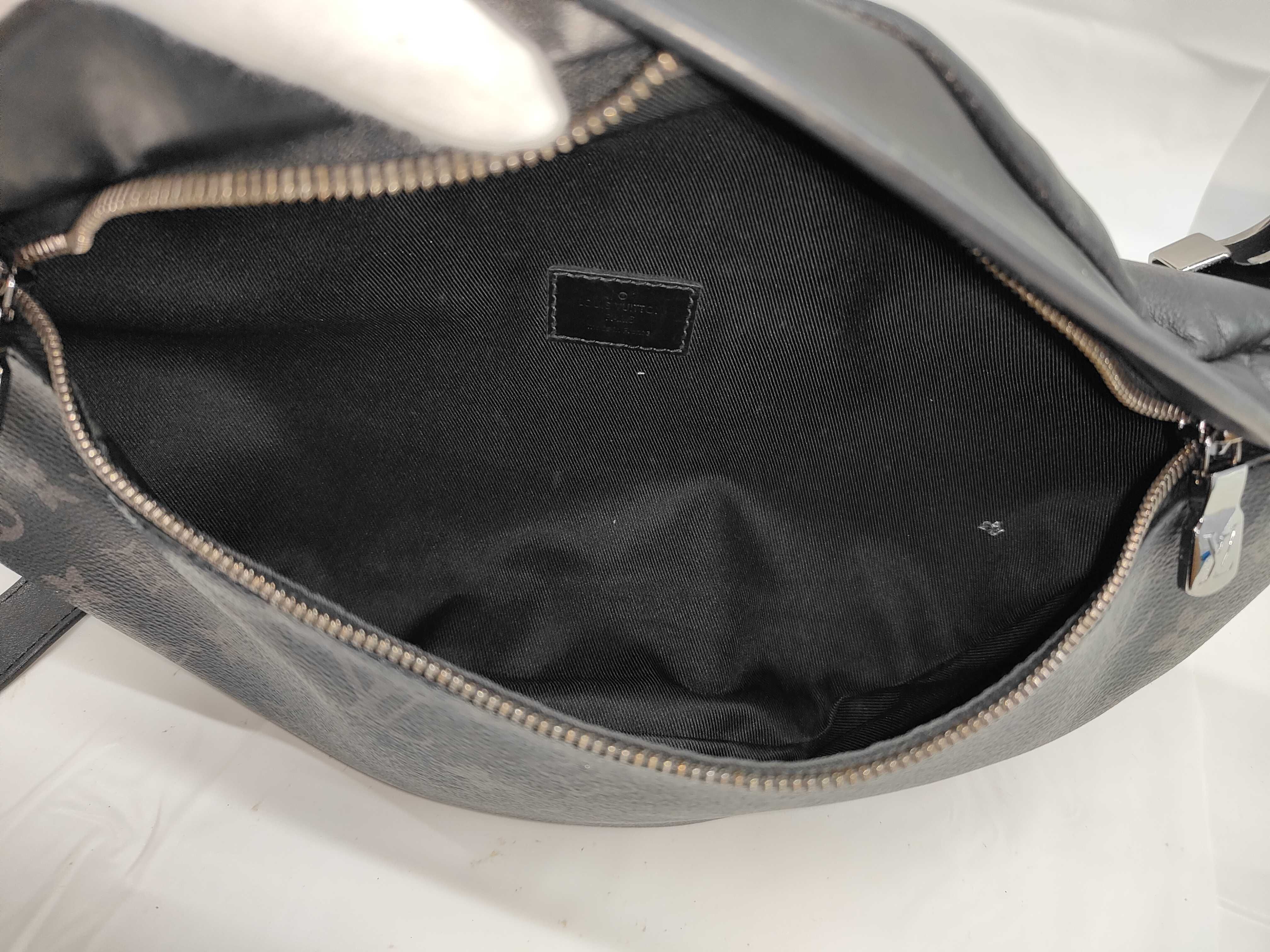 LV M44336 Monogram Discovery Bum Bag Waist Bag — view 6