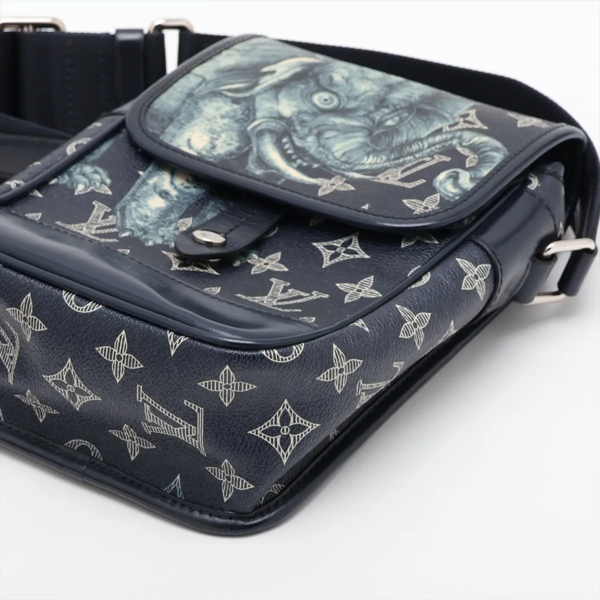 Monogram Savannah Messenger BB M54246 FO0127 Navy (RFID detected) — view 3