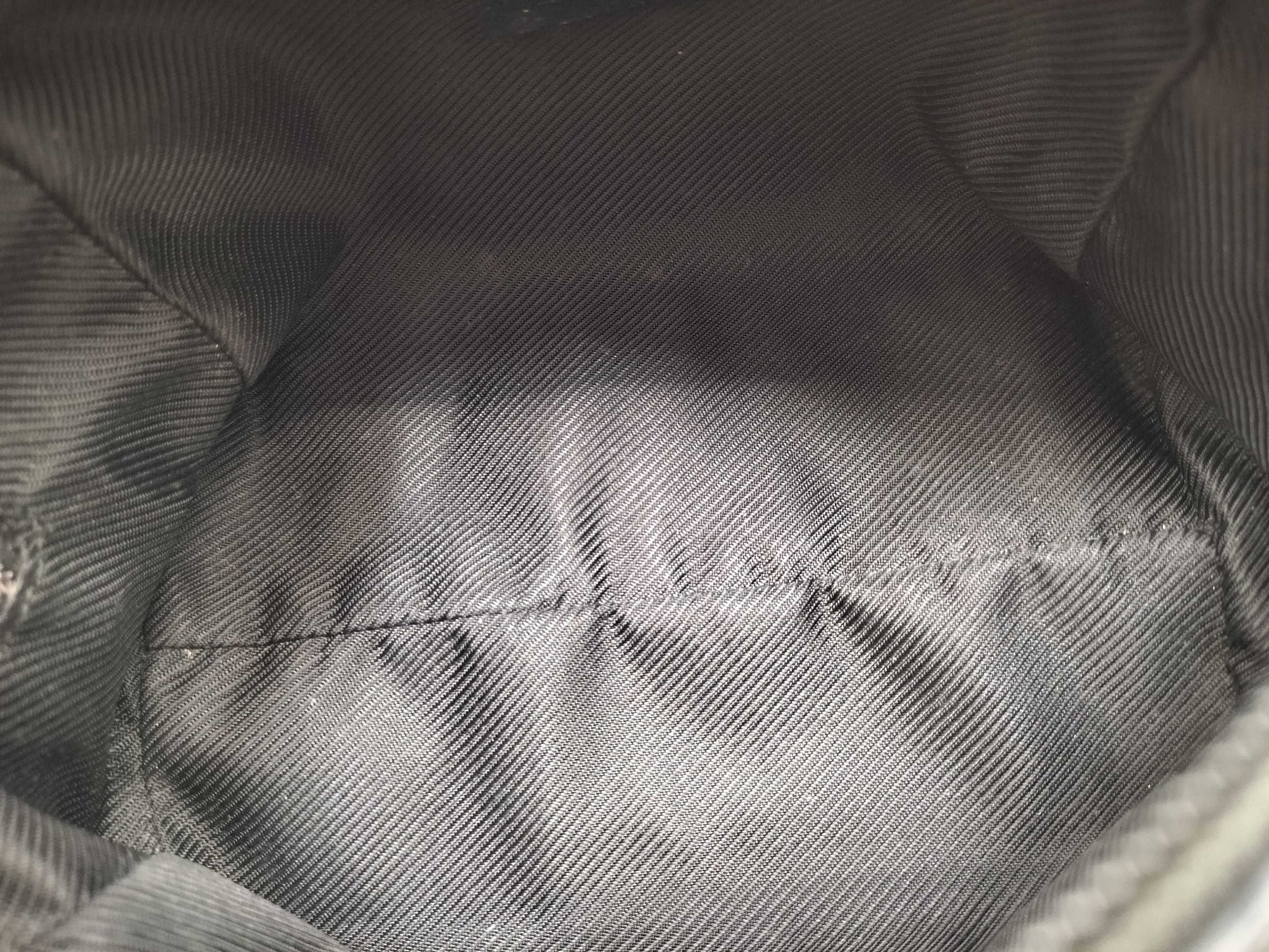 GG Canvas Pouch — view 10