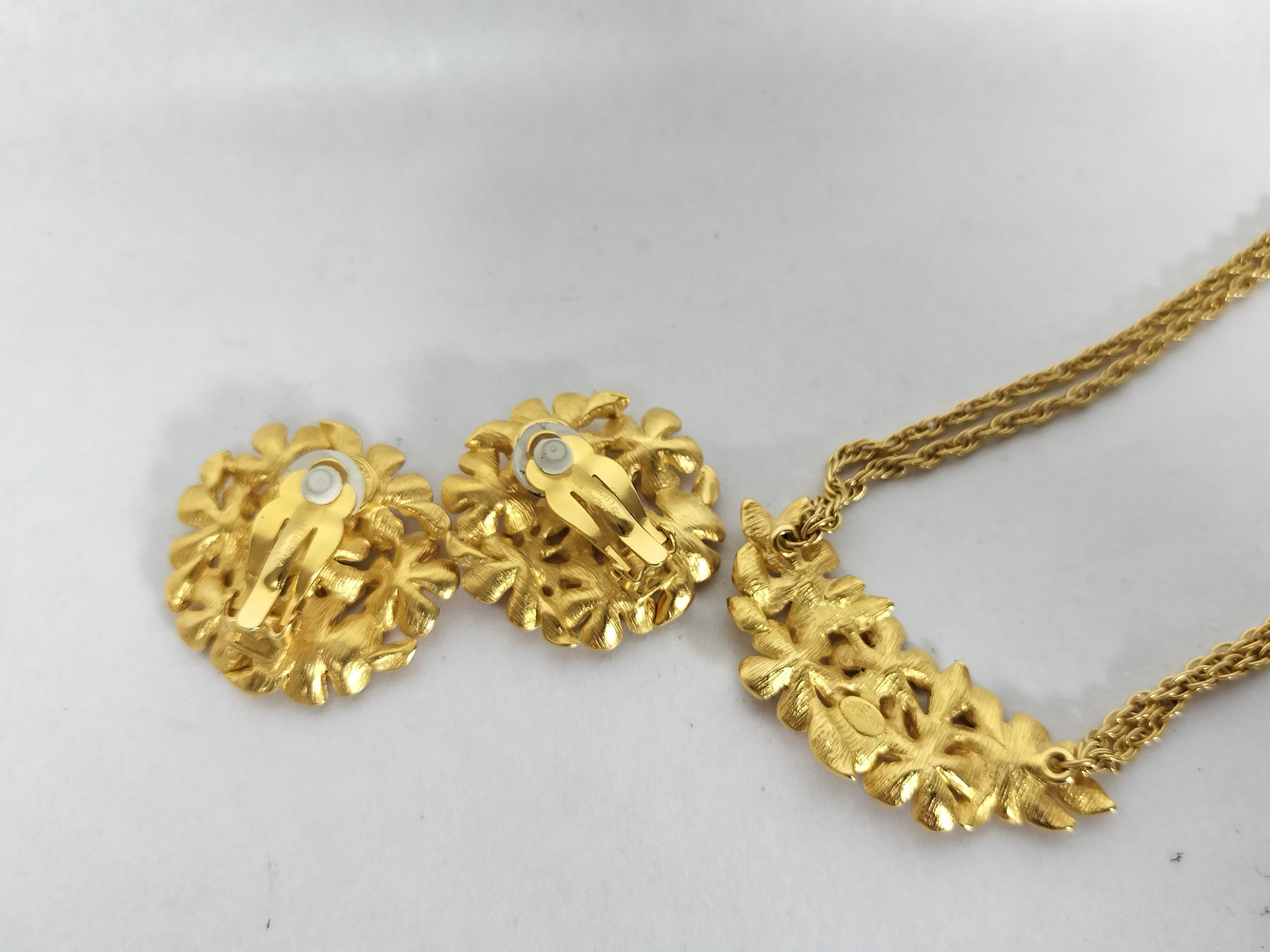 necklace and earring set. Includes: box. (Accessory bundle) — view 2