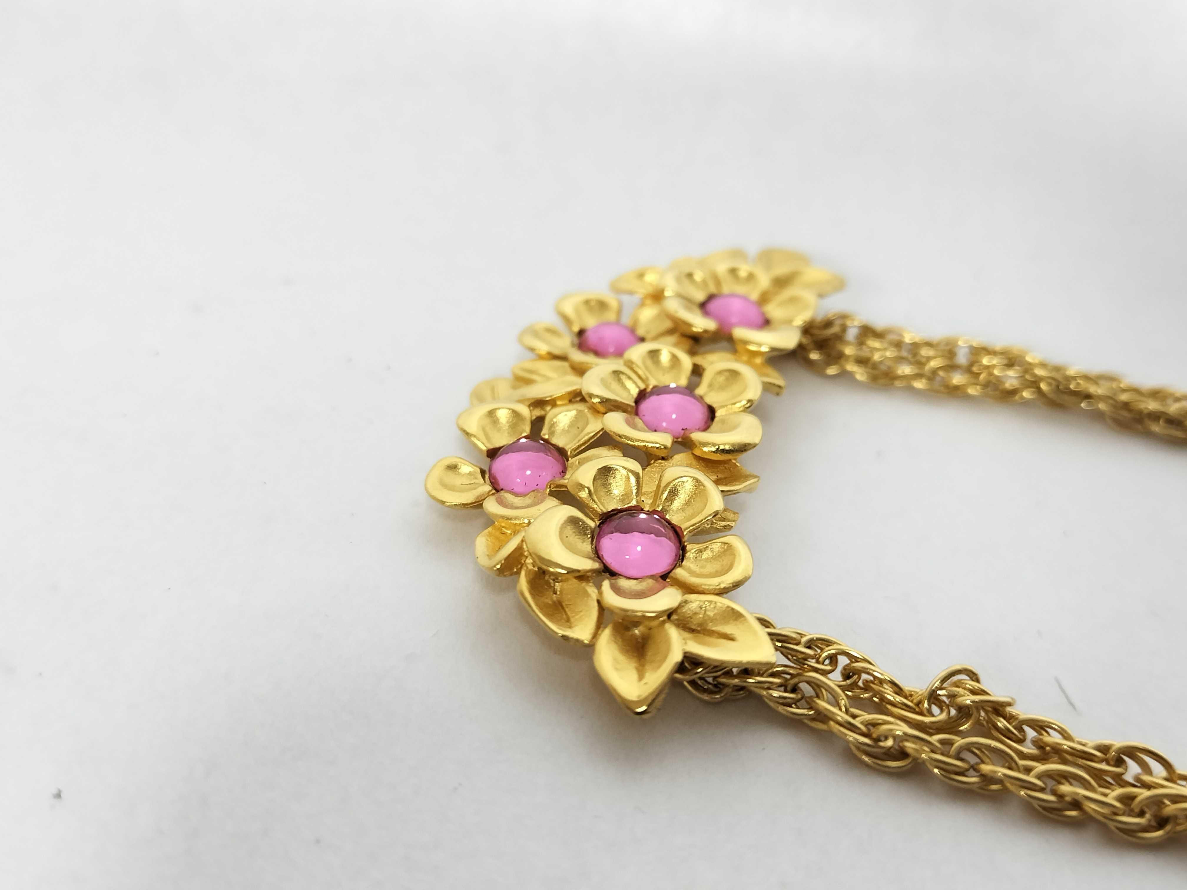 necklace and earring set. Includes: box. (Accessory bundle) — view 6