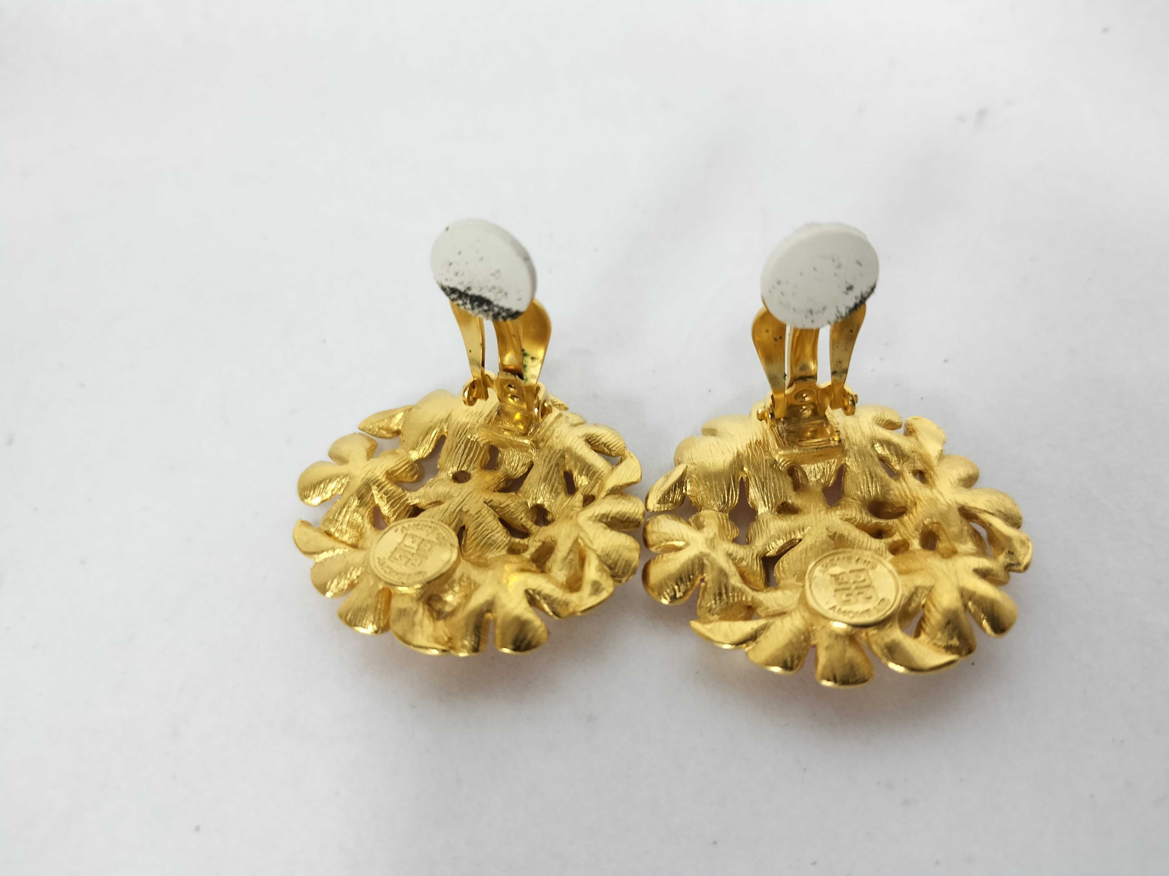 necklace and earring set. Includes: box. (Accessory bundle) — view 10