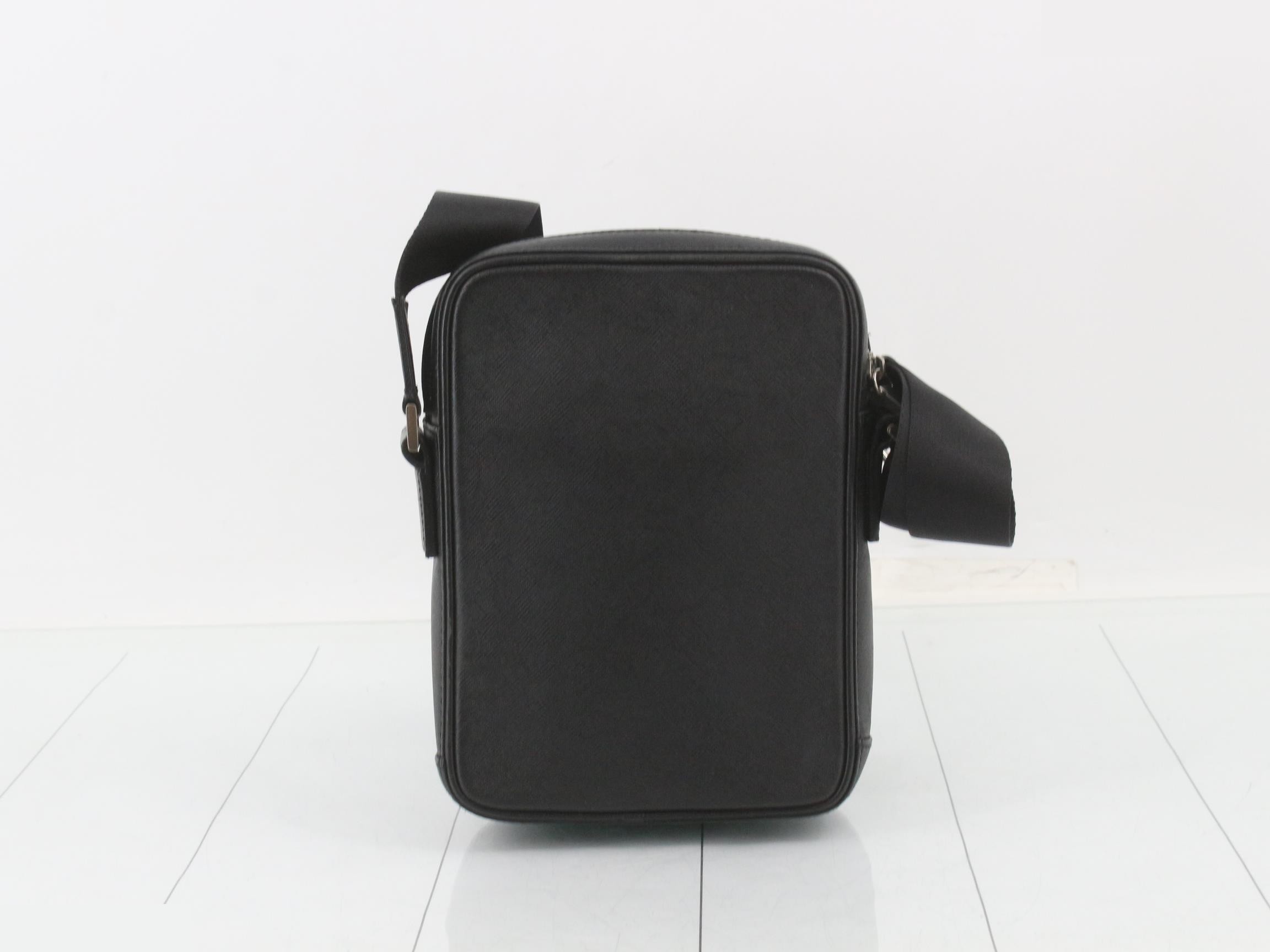 Other lines: Bags/Shoulder bags, Leather, Black — view 2