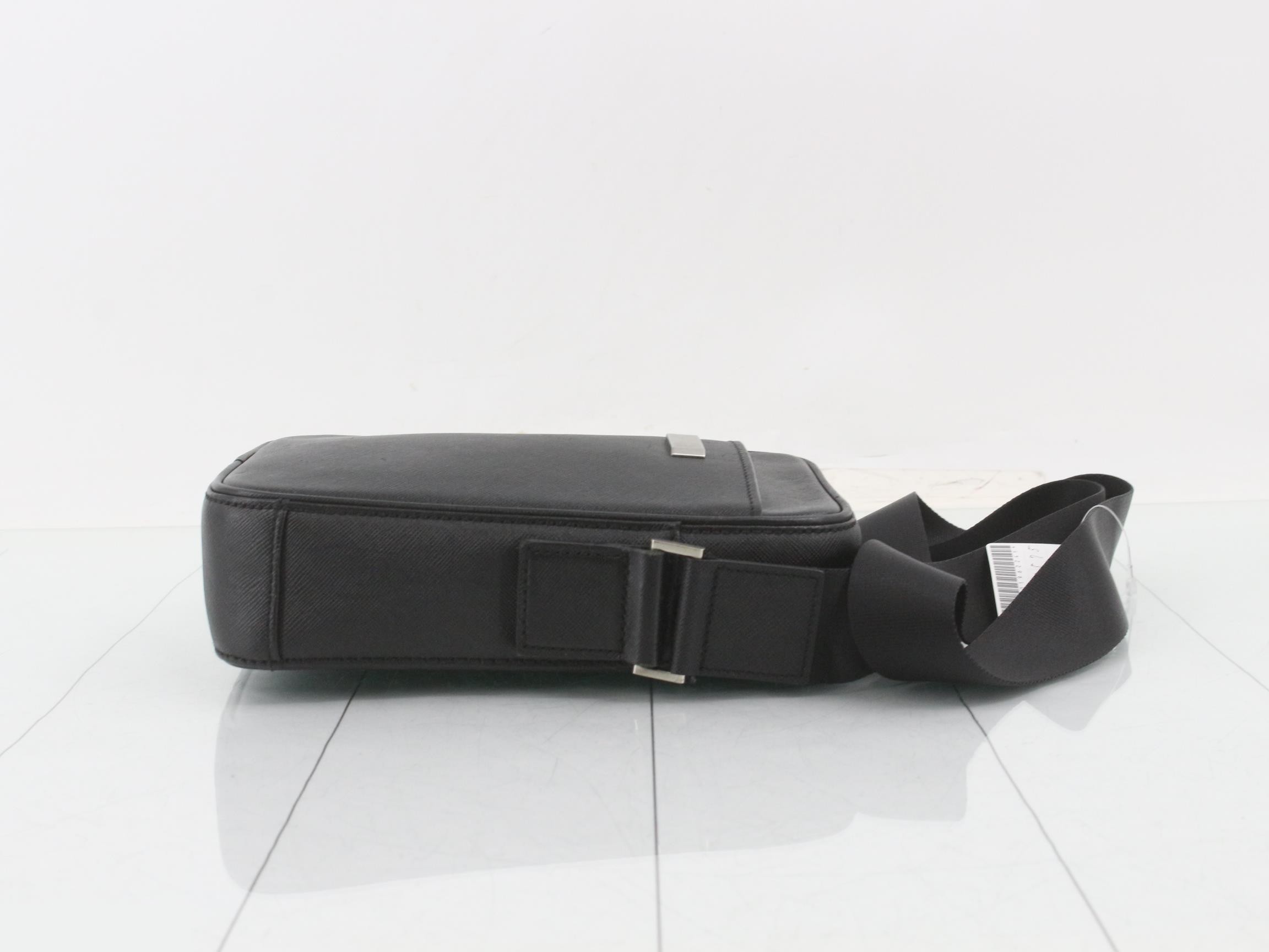 Other lines: Bags/Shoulder bags, Leather, Black — view 3