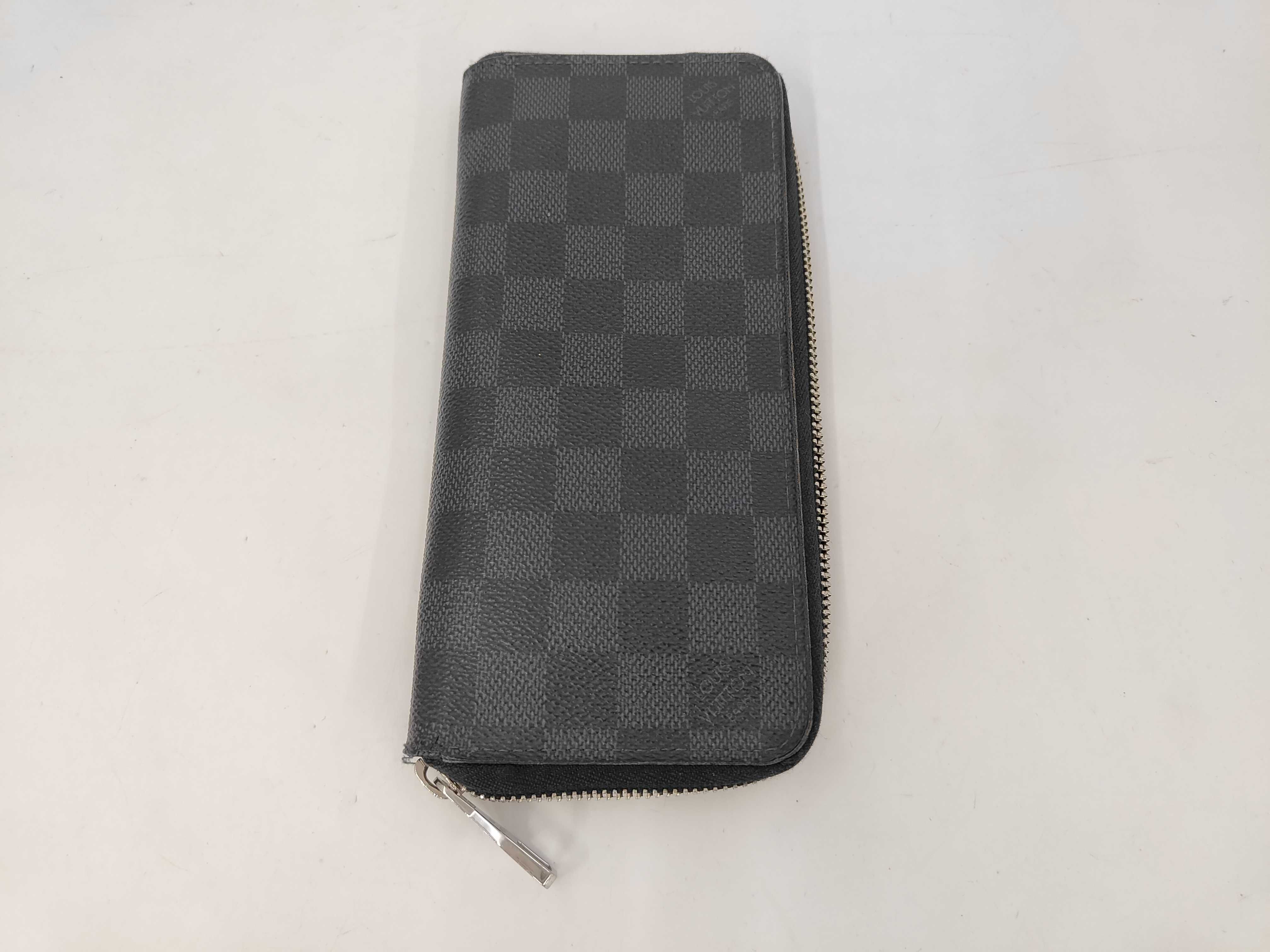 Graphite Zippy Wallet Vertical CA2187 Wallet