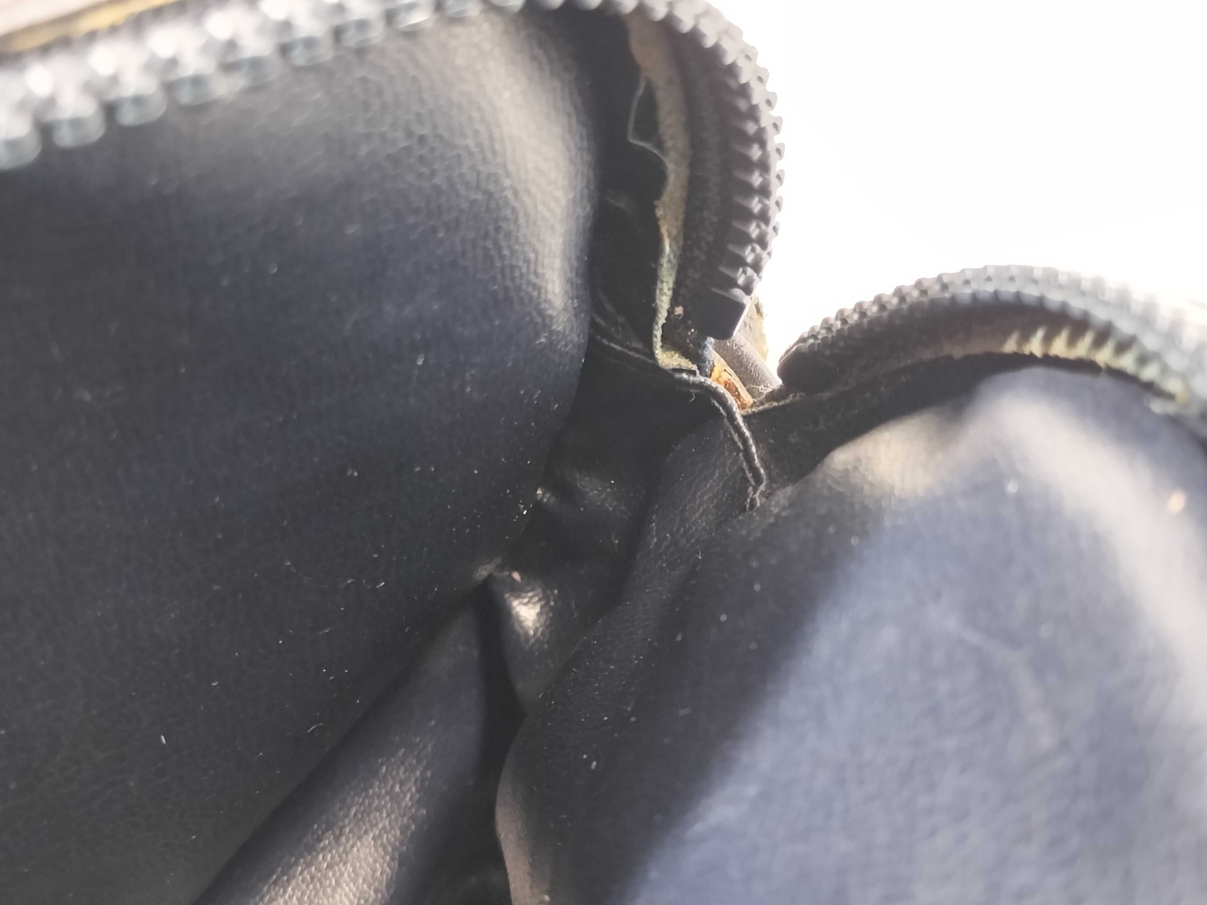 Triomphe Shoulder Bag — view 9
