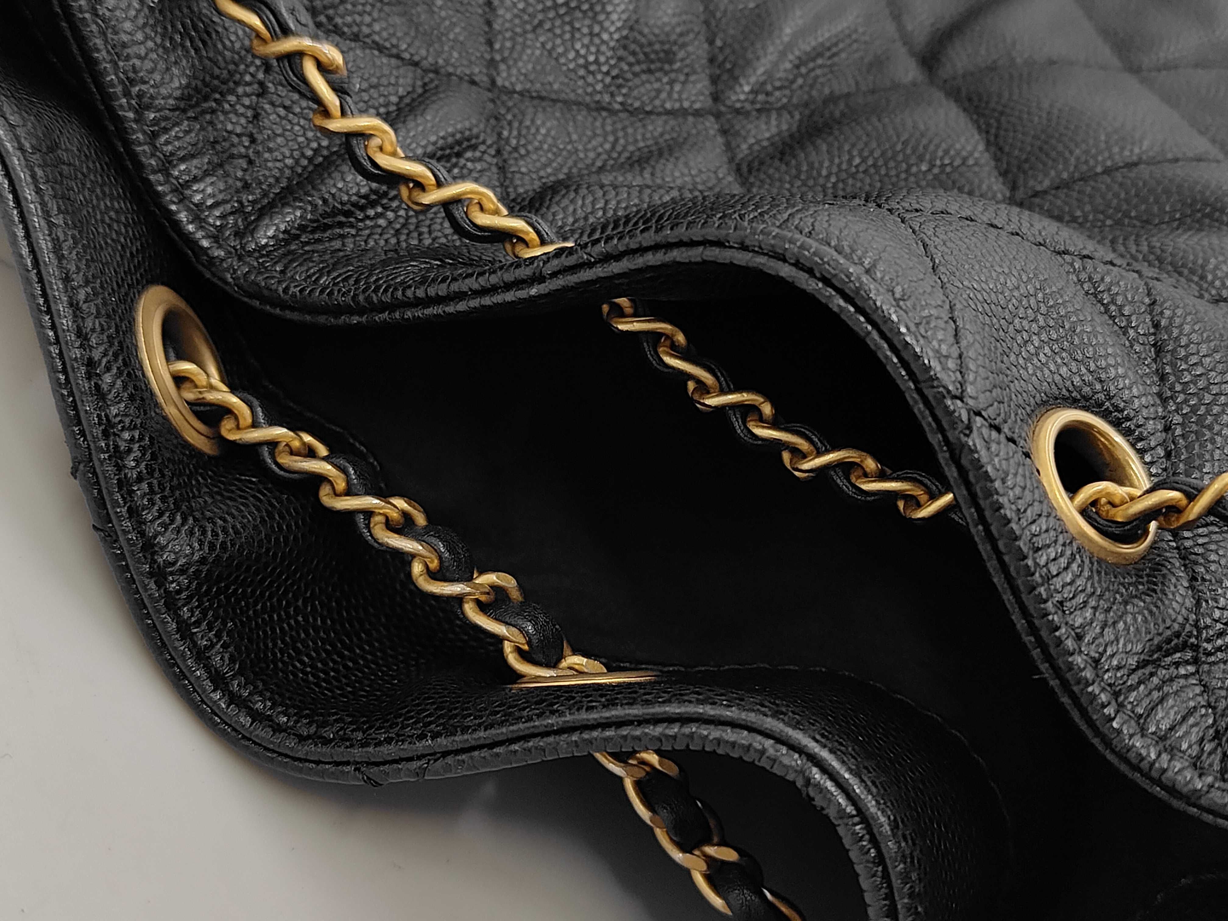 25 Small Random Serial Number Caviar Black Gold Hardware Shoulder Bag — view 11