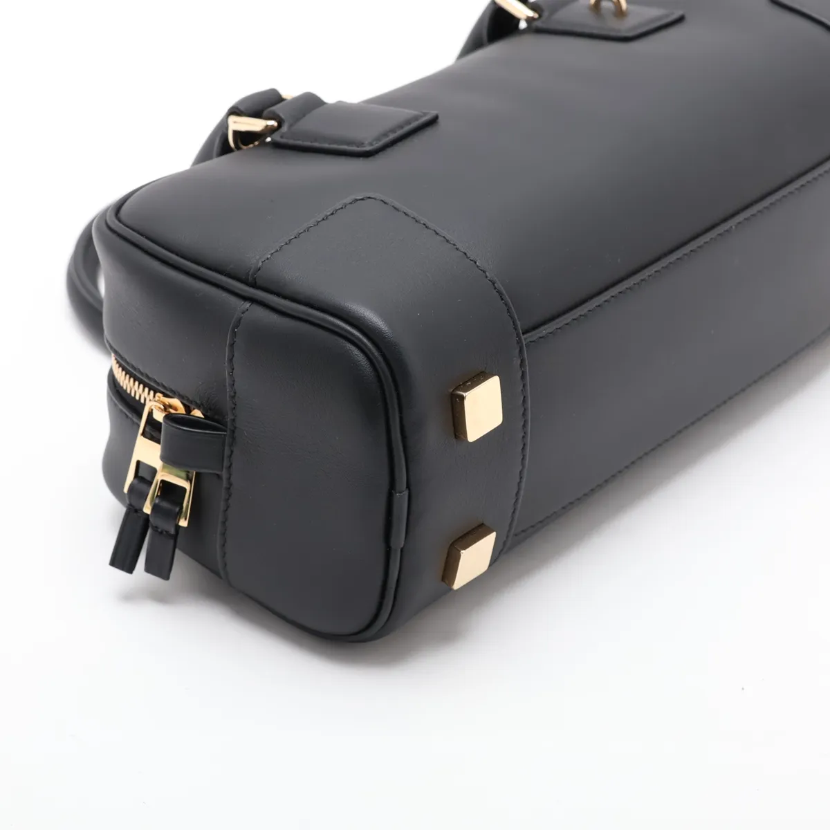 Amazona 23 Cropped Leather 2-Way Handbag, Black — view 4