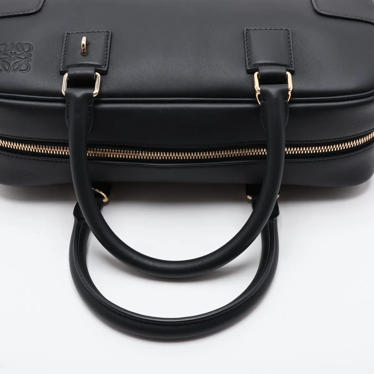 Amazona 23 Cropped Leather 2-Way Handbag, Black — view 5
