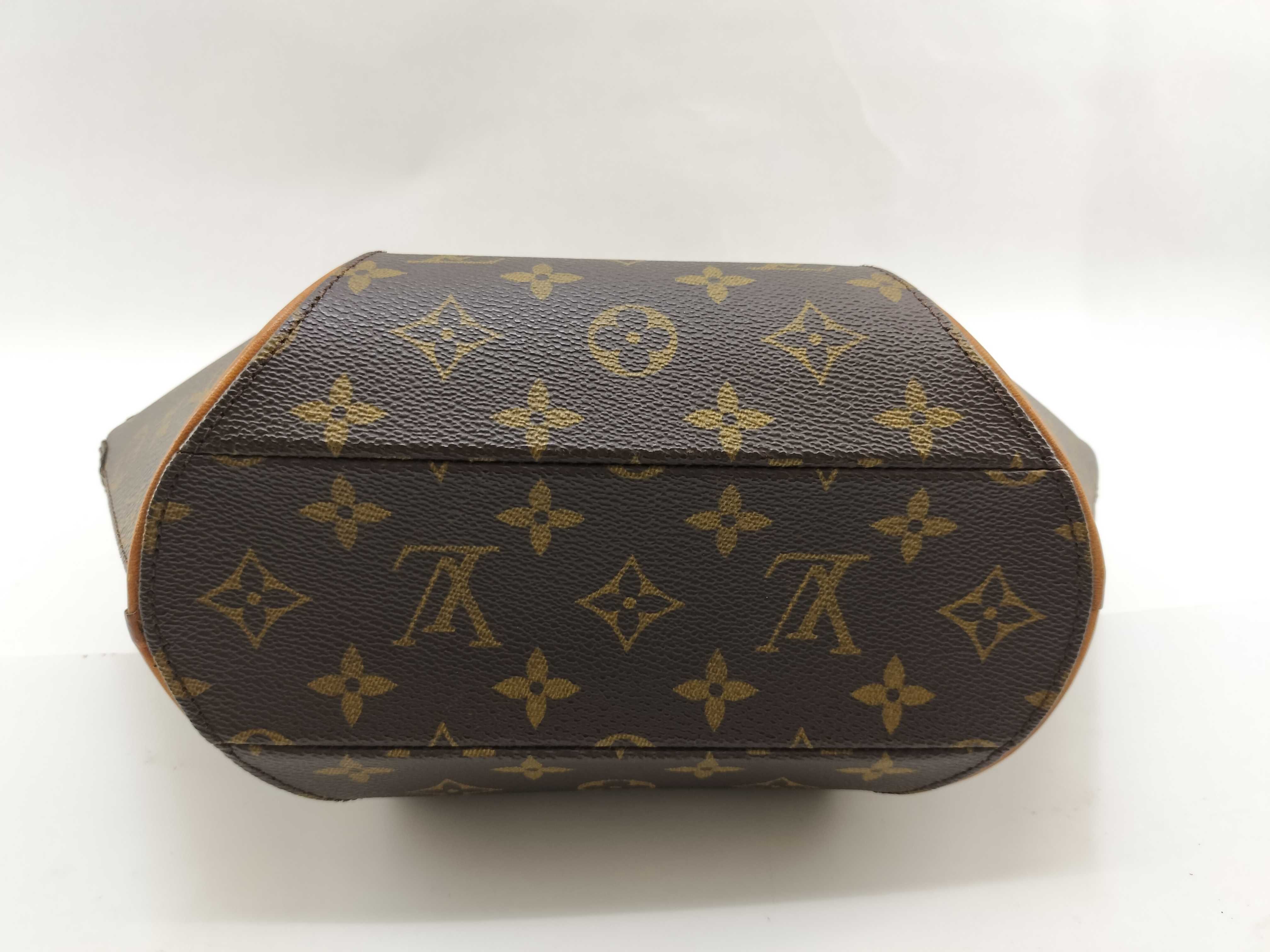 Monogram Louis Vuitton Ellipse Handbag — view 3