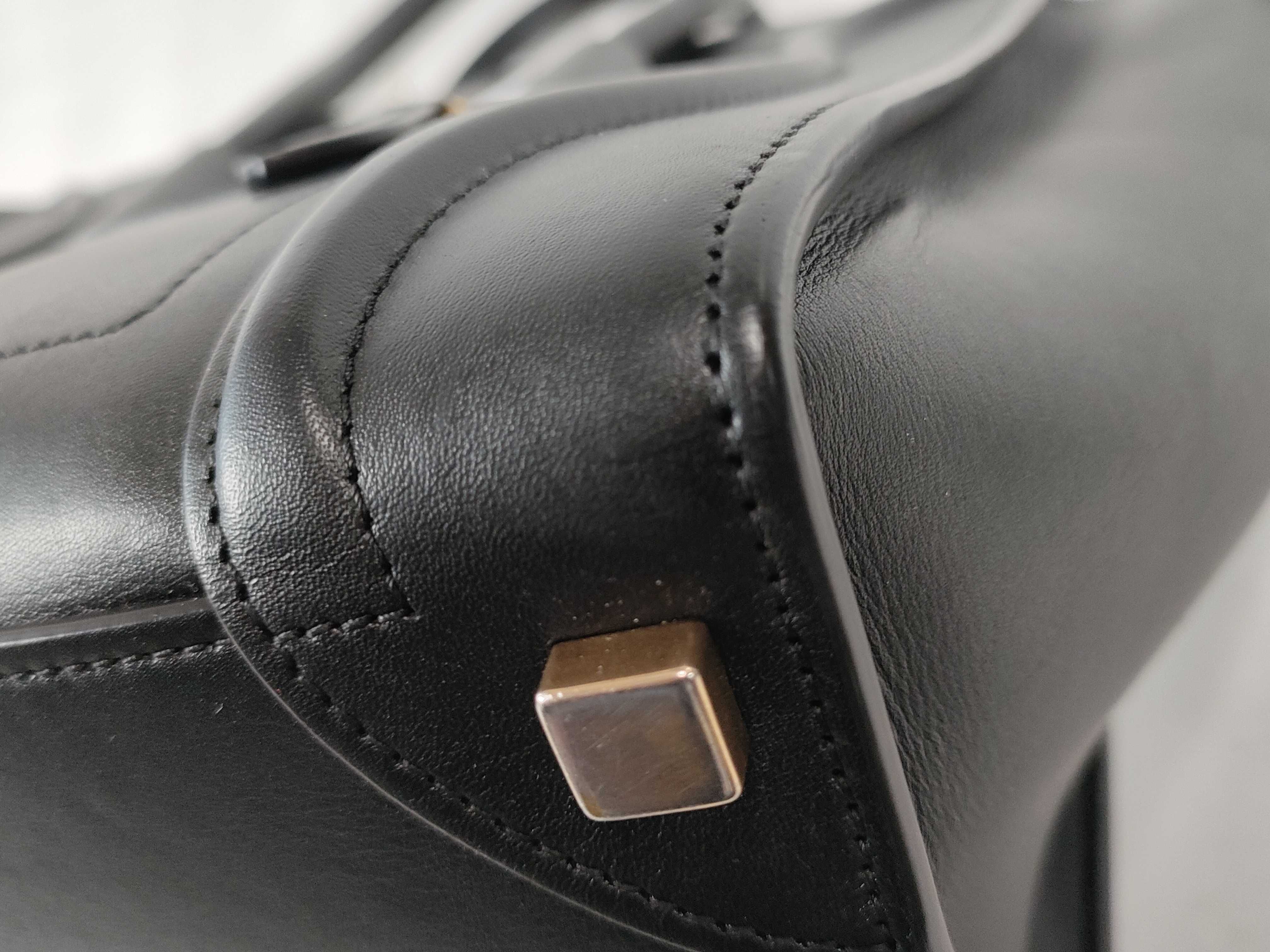 FR- Luggage Micro Shopper Leather Handbag Black — view 7