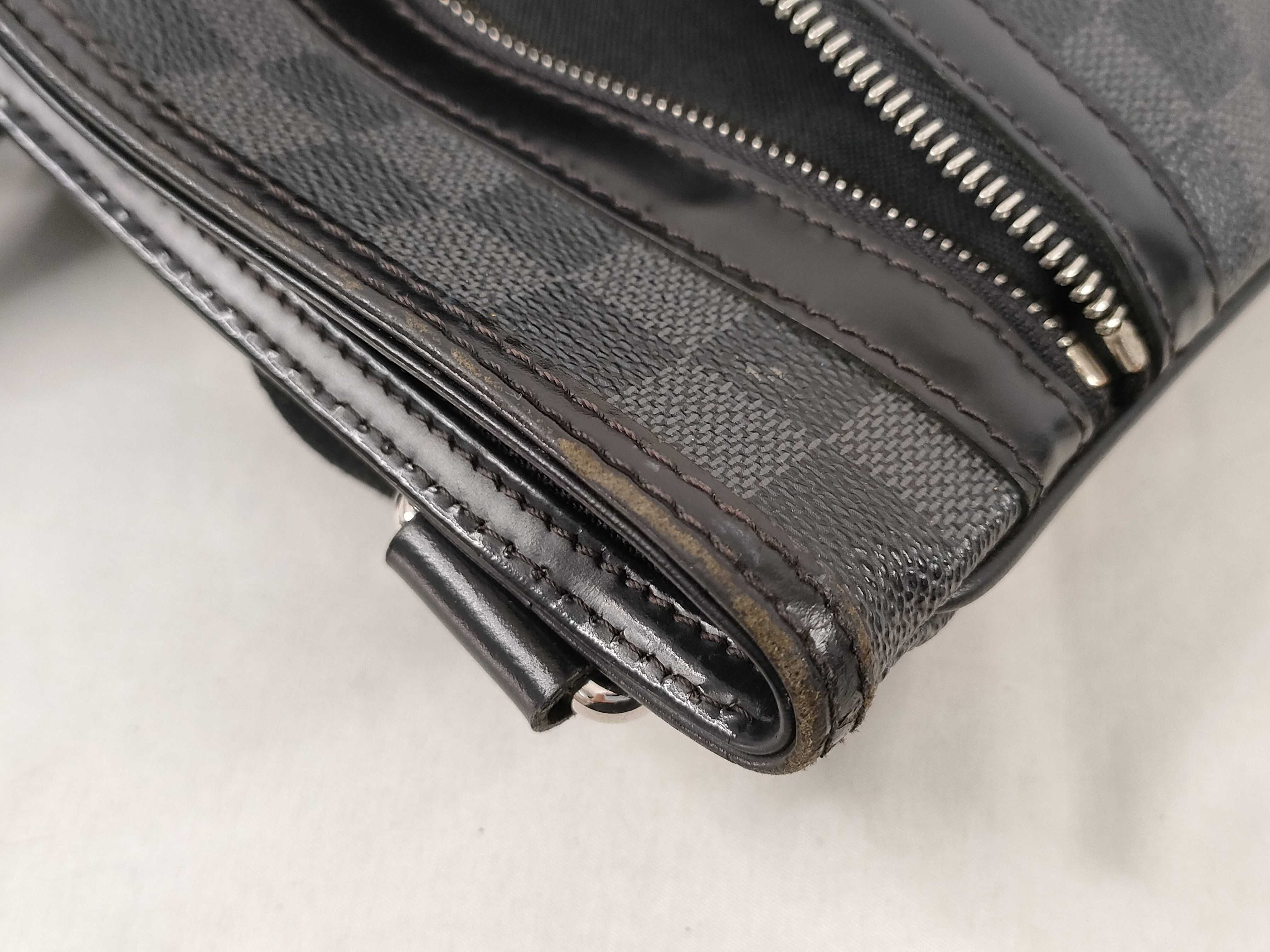 Damier Graphite Thomas Graphite Shoulder Bag — view 15