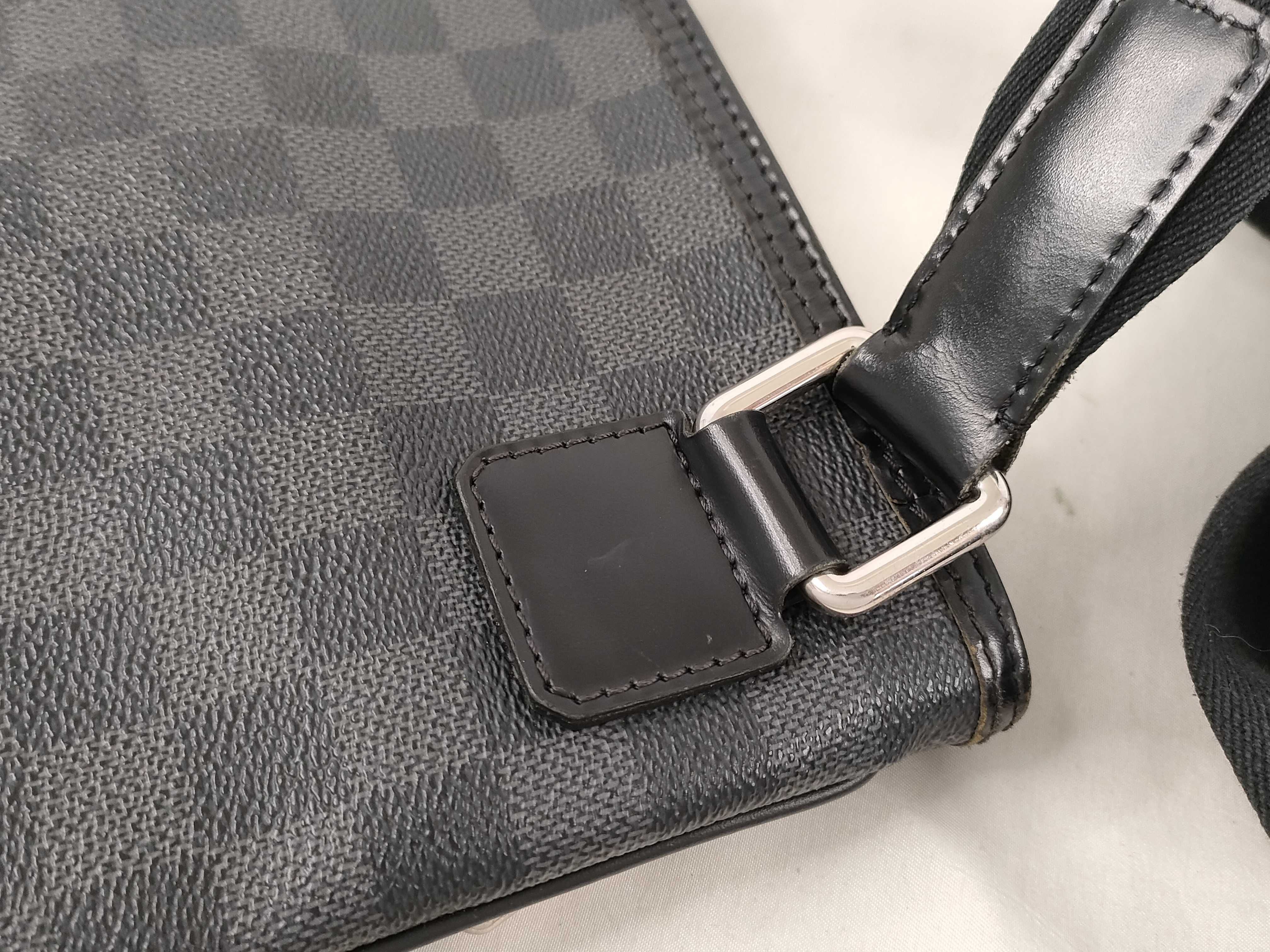 Damier Graphite Thomas Graphite Shoulder Bag — view 5