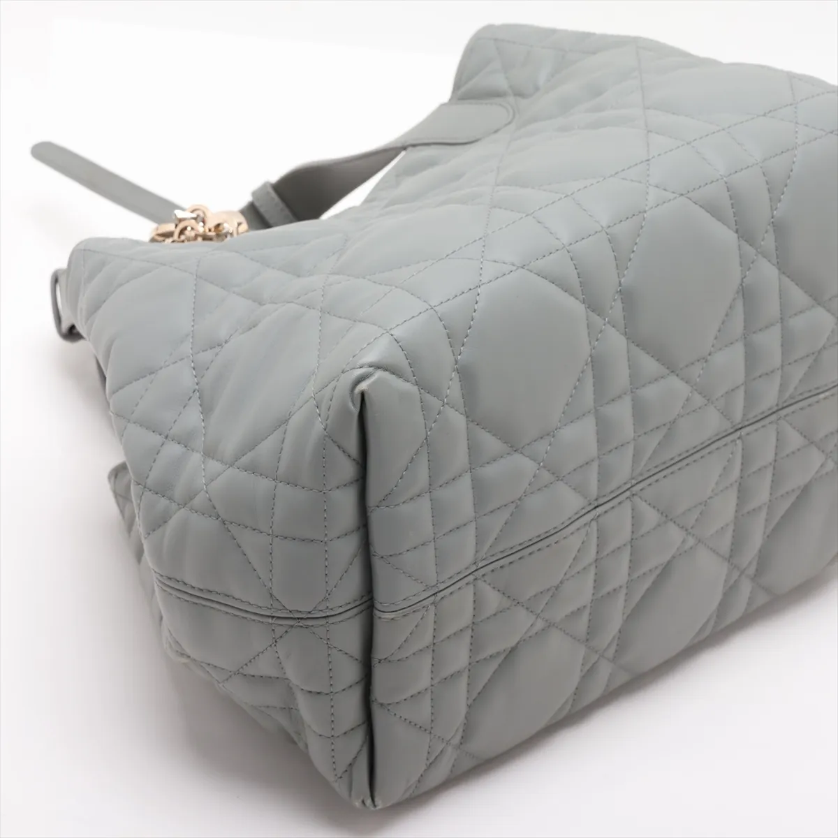 Macro Cannage Toujours Leather Handbag, Gray, Lucky Star — view 4