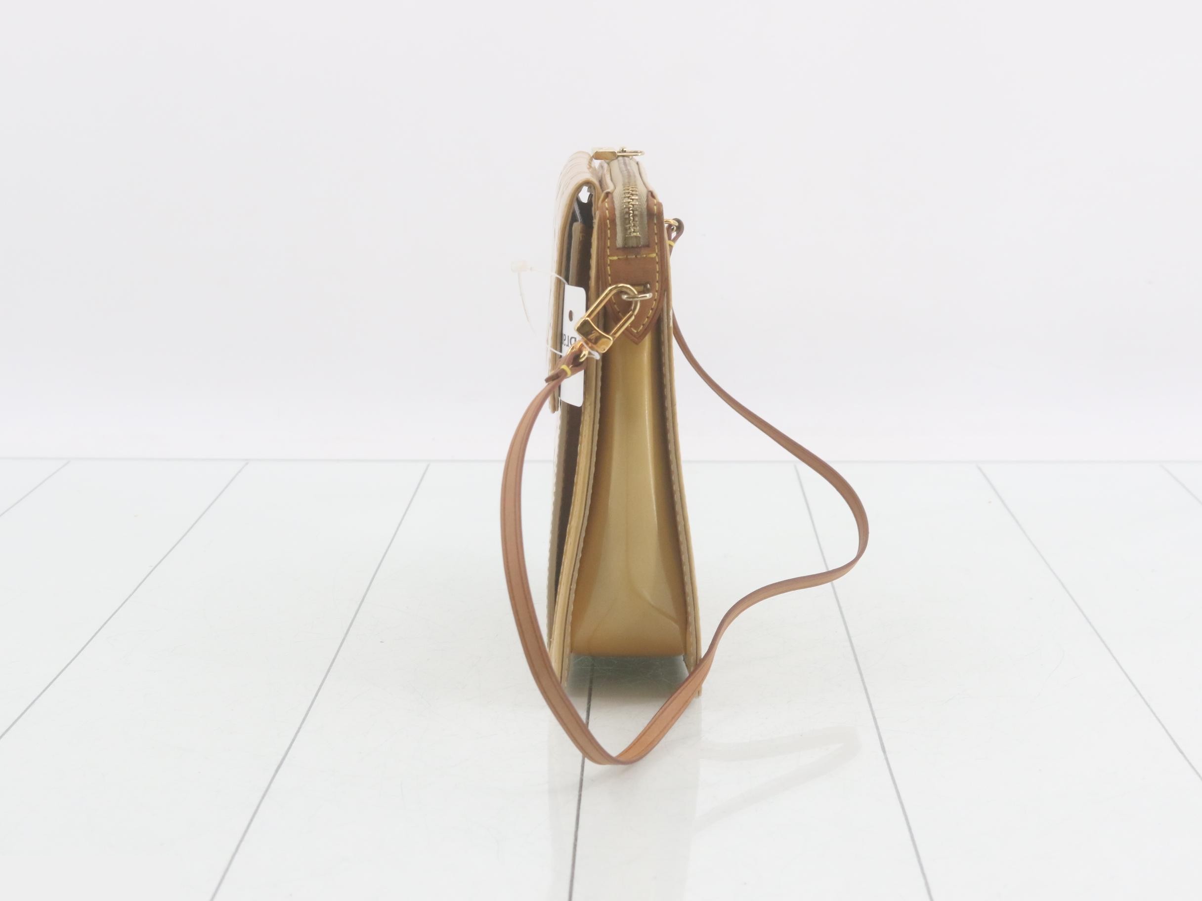 M91136 Monogram Vernis Mott One-Shoulder Bag — view 3