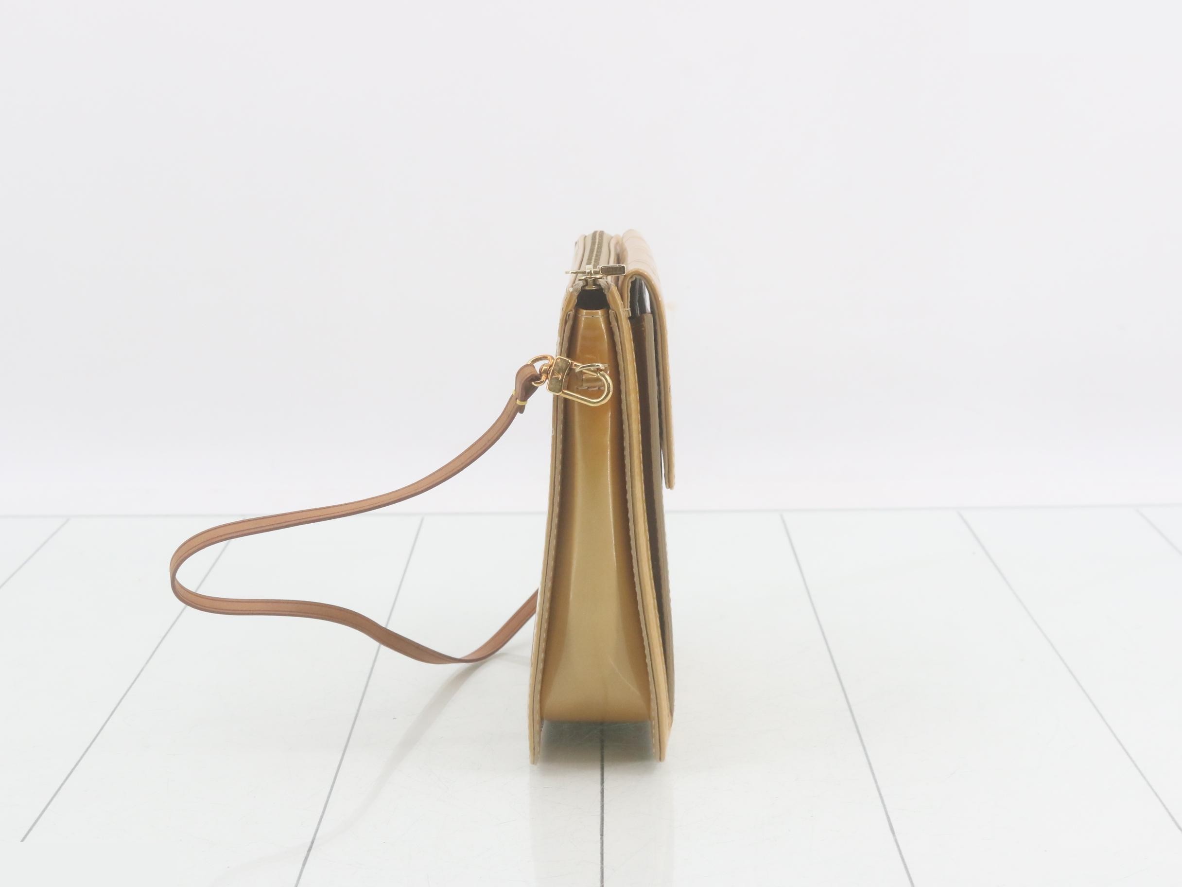 M91136 Monogram Vernis Mott One-Shoulder Bag — view 4
