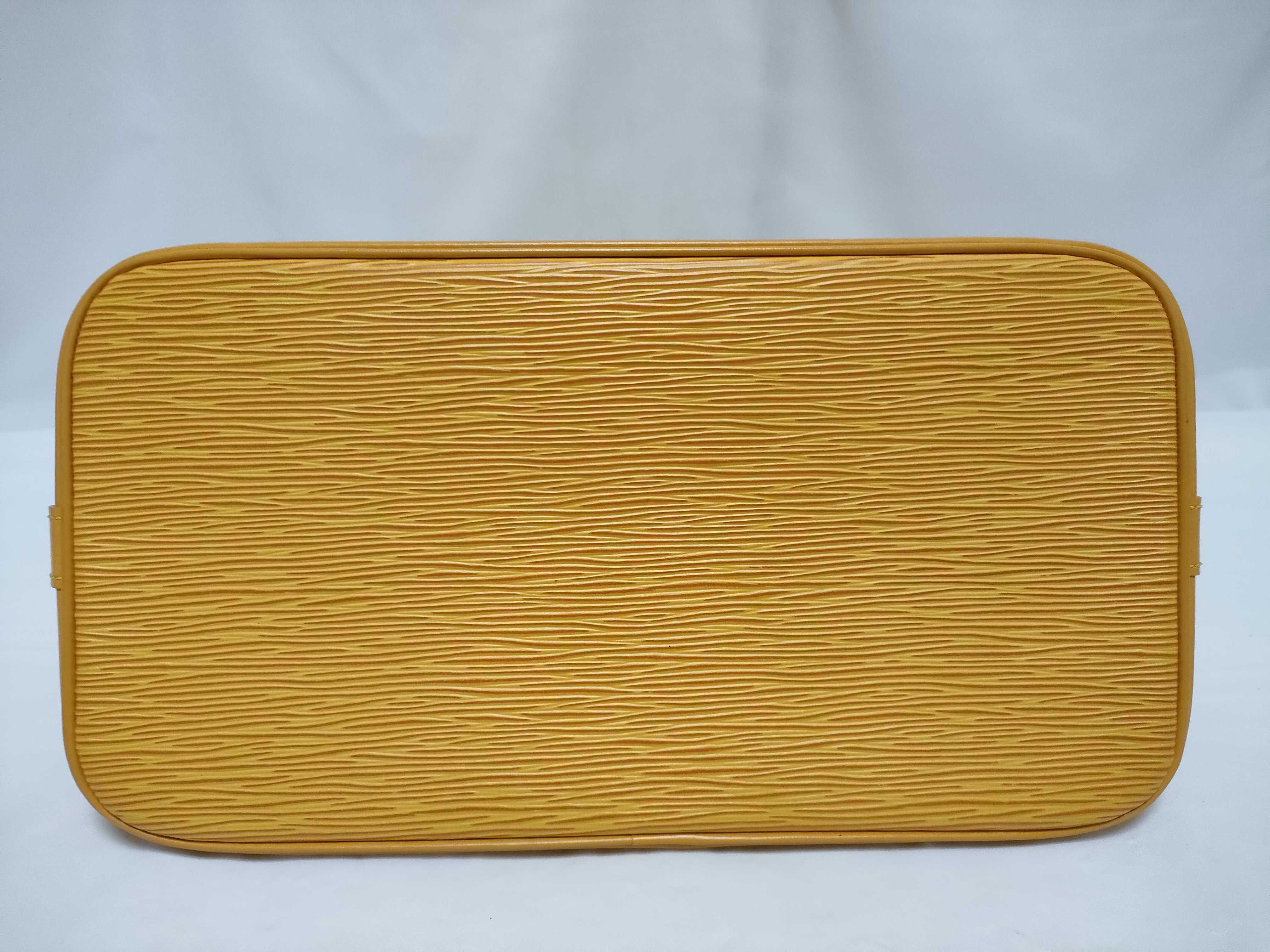Epi Alma Yellow Handbag — view 7