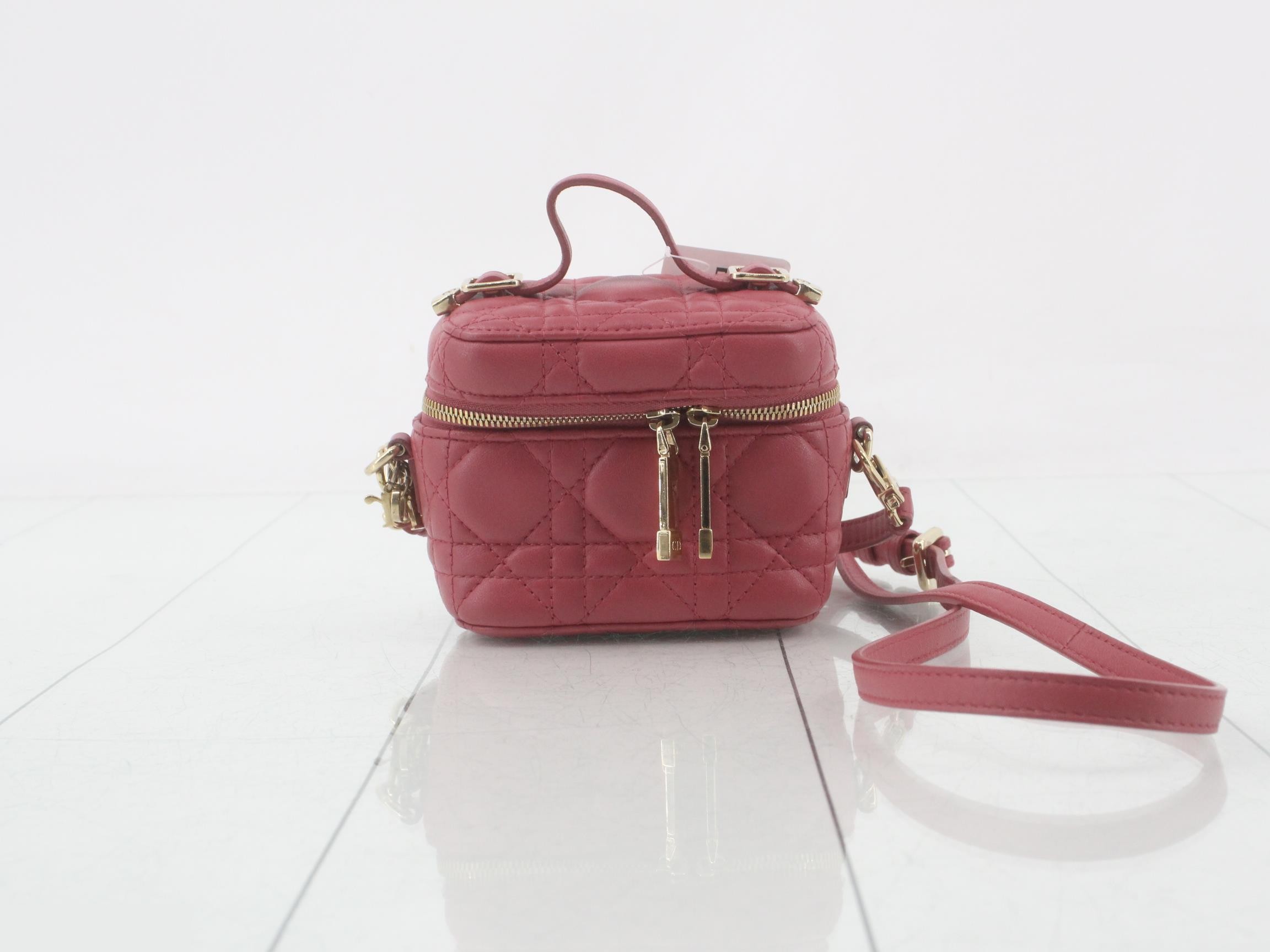 Vanity 2-Way