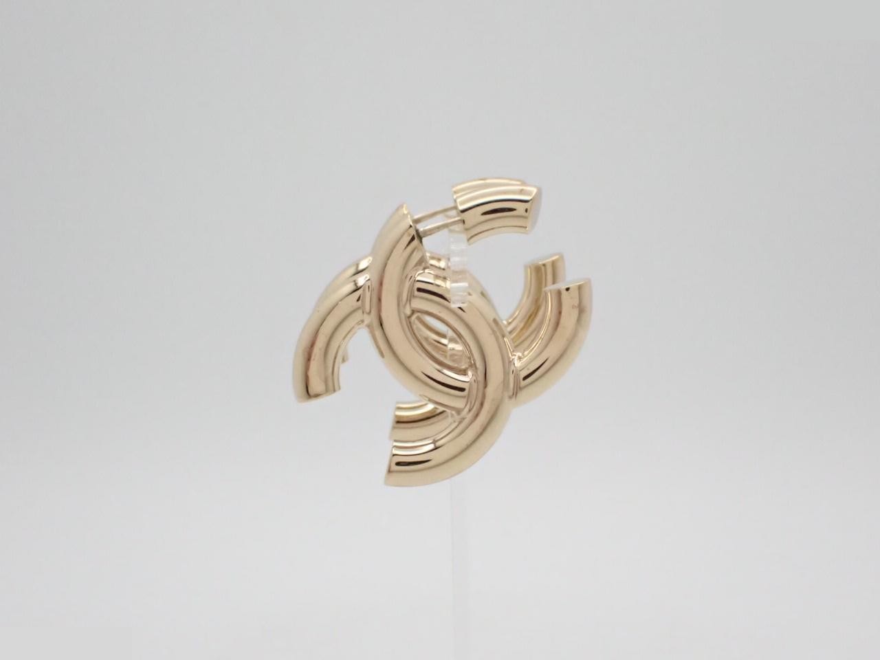 Coco Mark Metal Earrings B17P — view 3