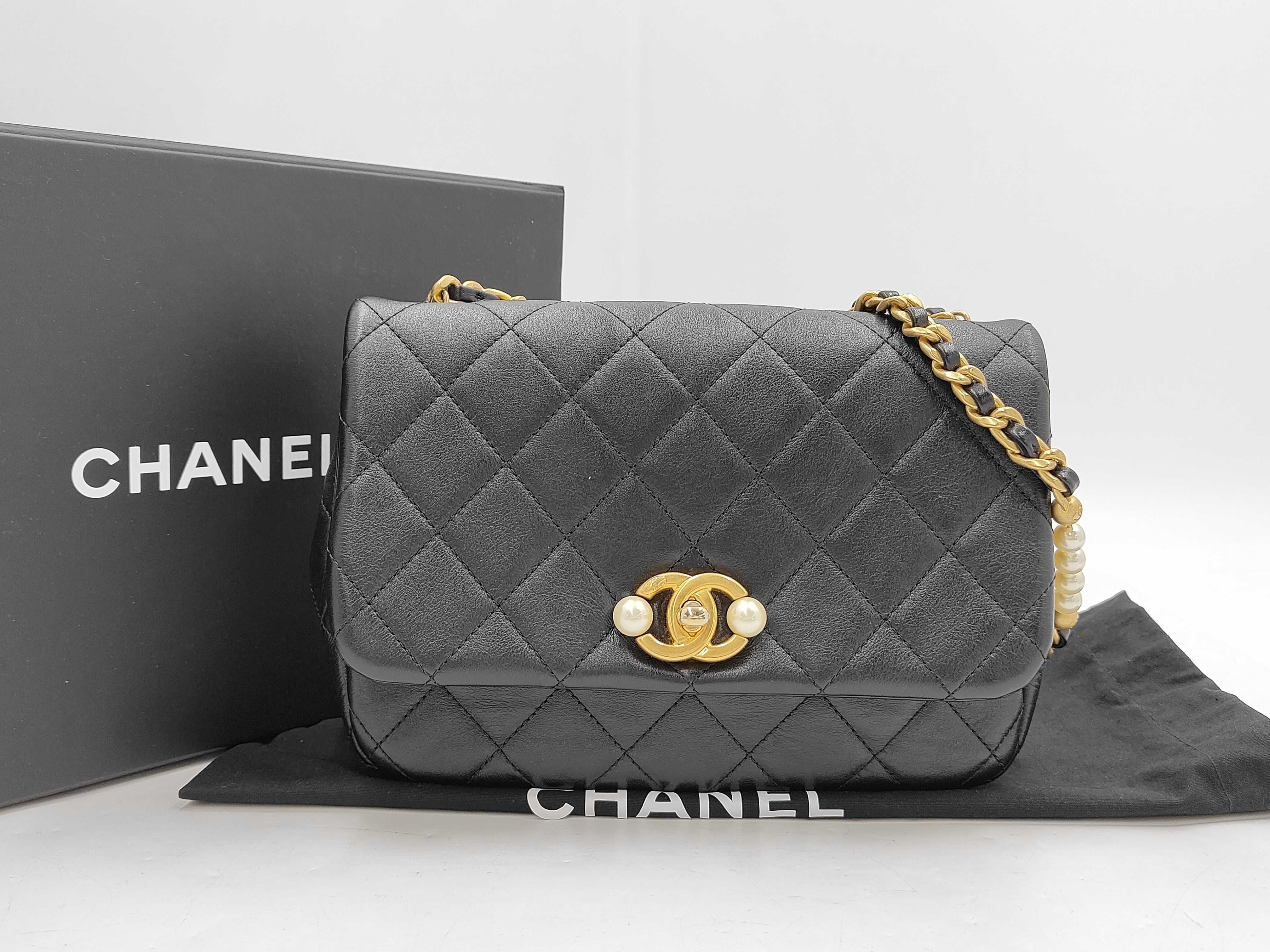 Matelassé Chain Shoulder Bag, Black Lambskin, Pearl Coco Mark, Pearl Chain Shoulder Bag