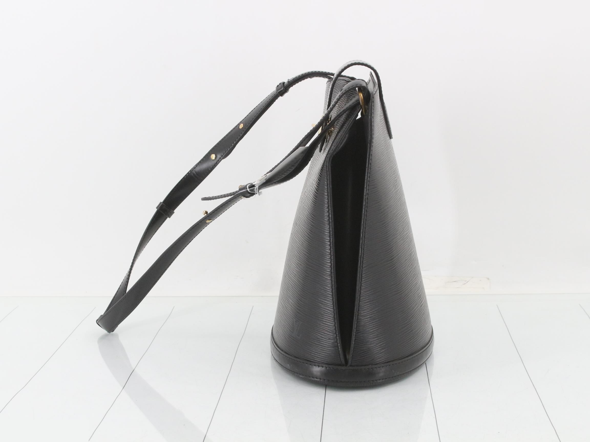 Epi Cluny Noir Shoulder Bag — view 3