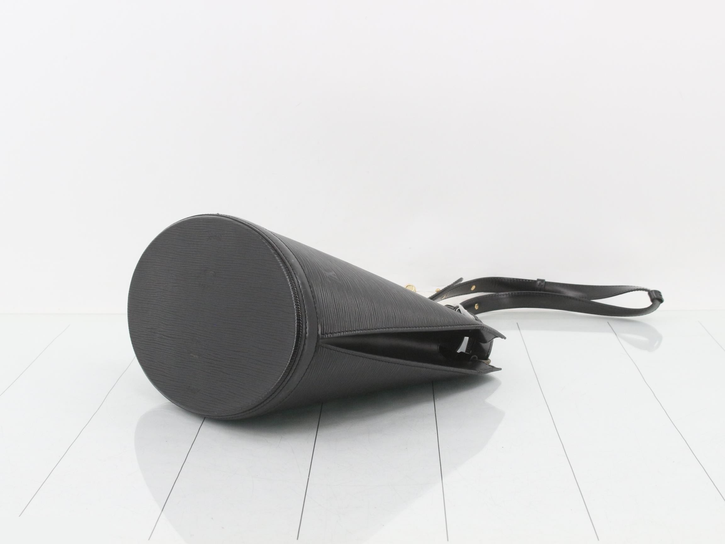 Epi Cluny Noir Shoulder Bag — view 6