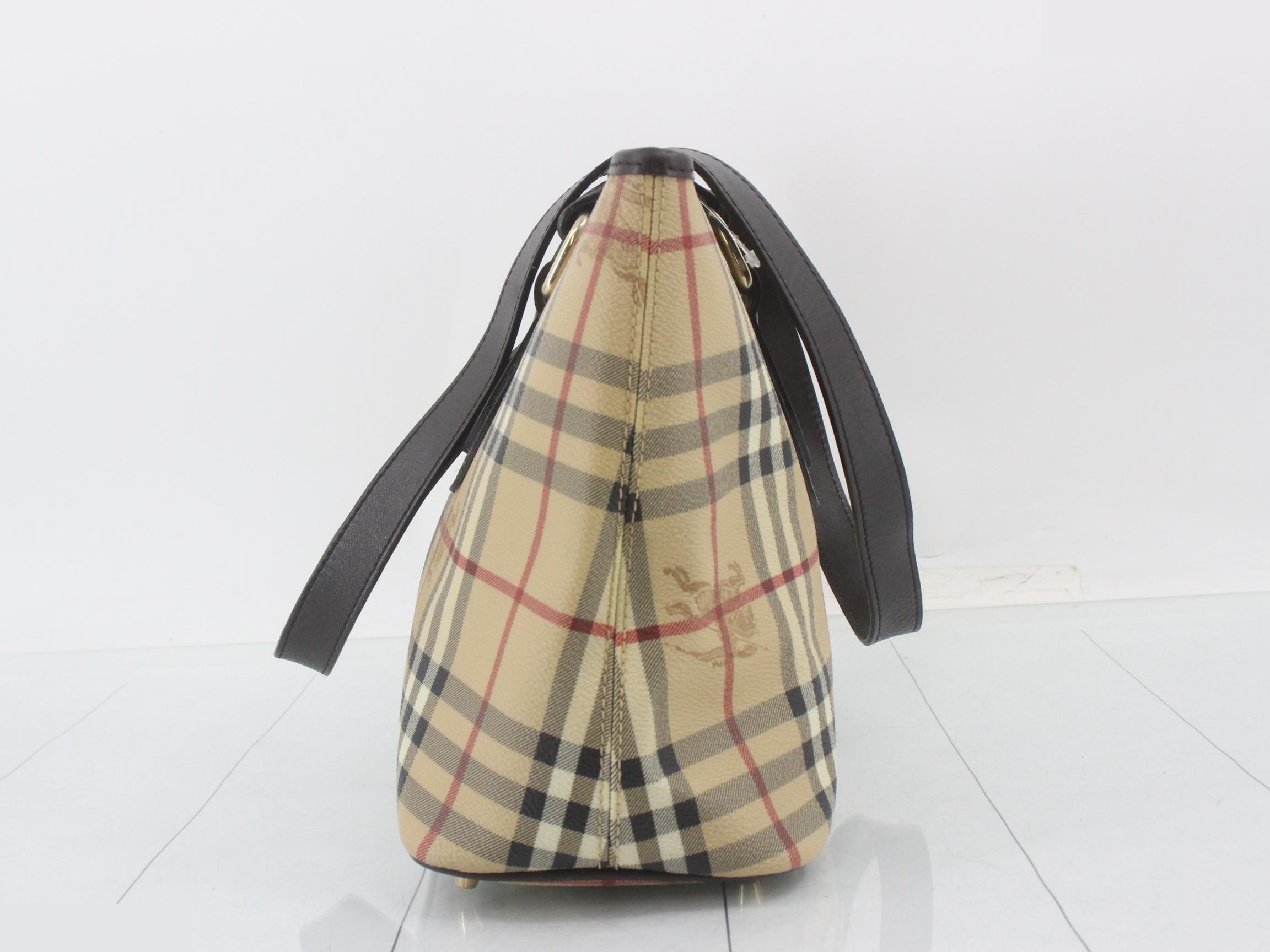 Other lines: Nova Check bags and tote bags — view 3