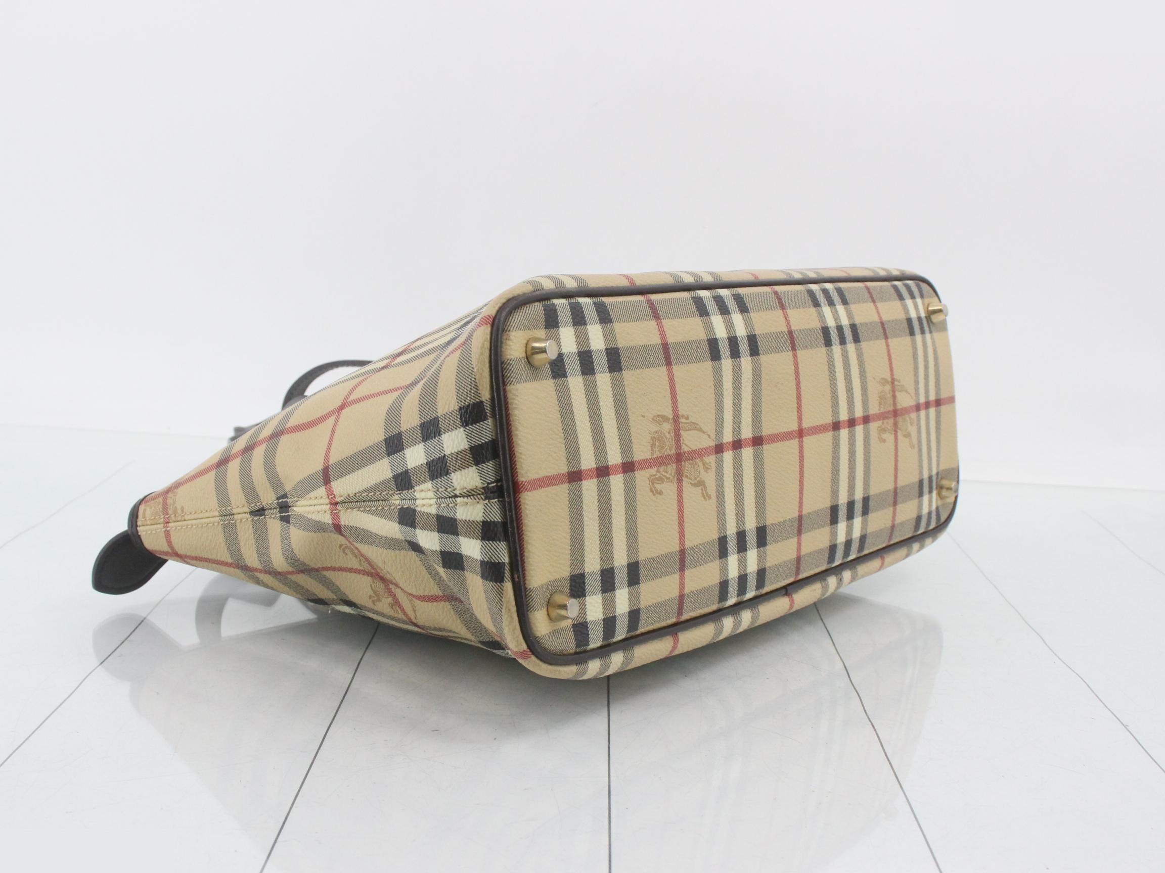 Other lines: Nova Check bags and tote bags — view 5