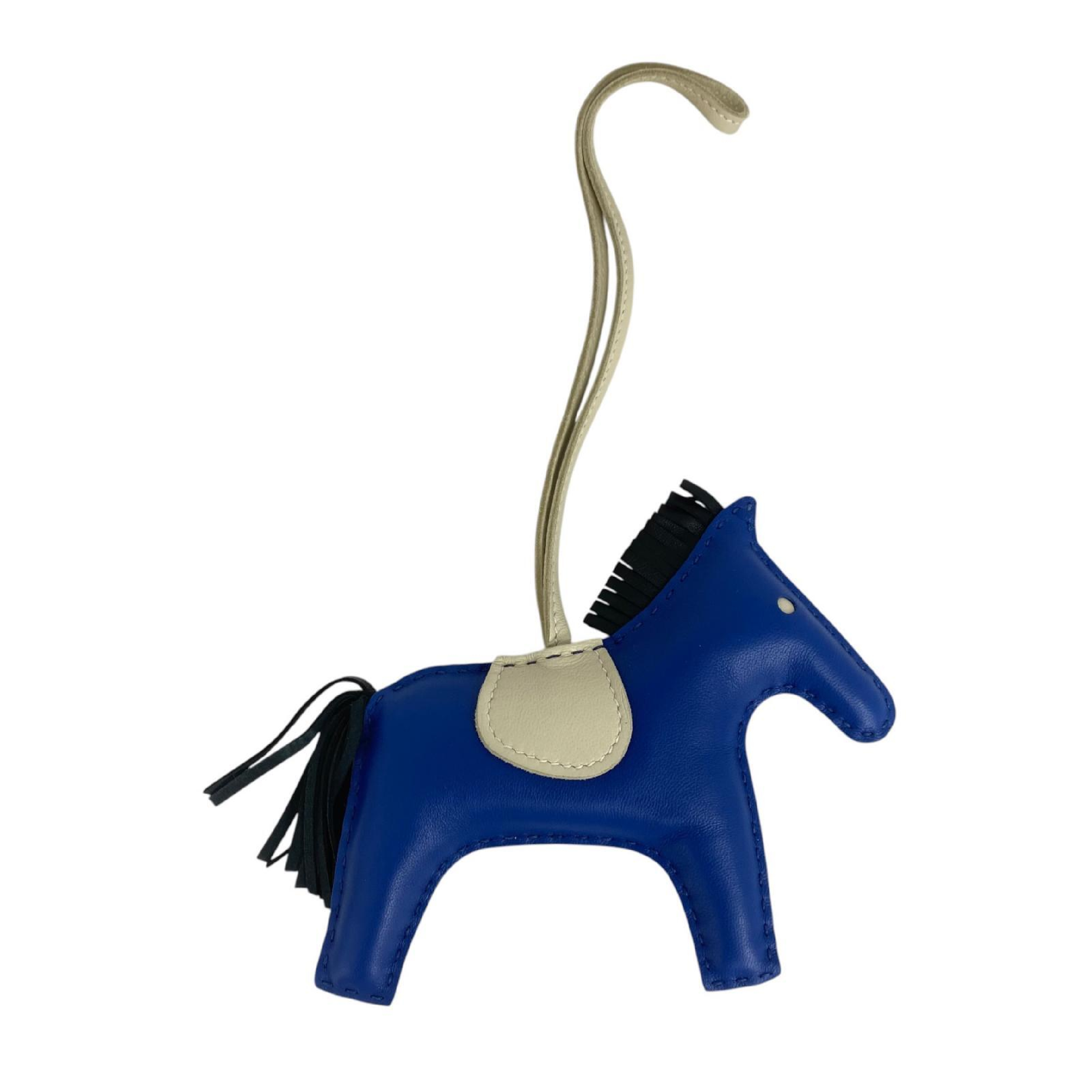 【*Shipped from: Hong Kong*】HERMES ( ) Blue Miro Lambskin Rodeo MM Charm Stamp U Charm — view 2