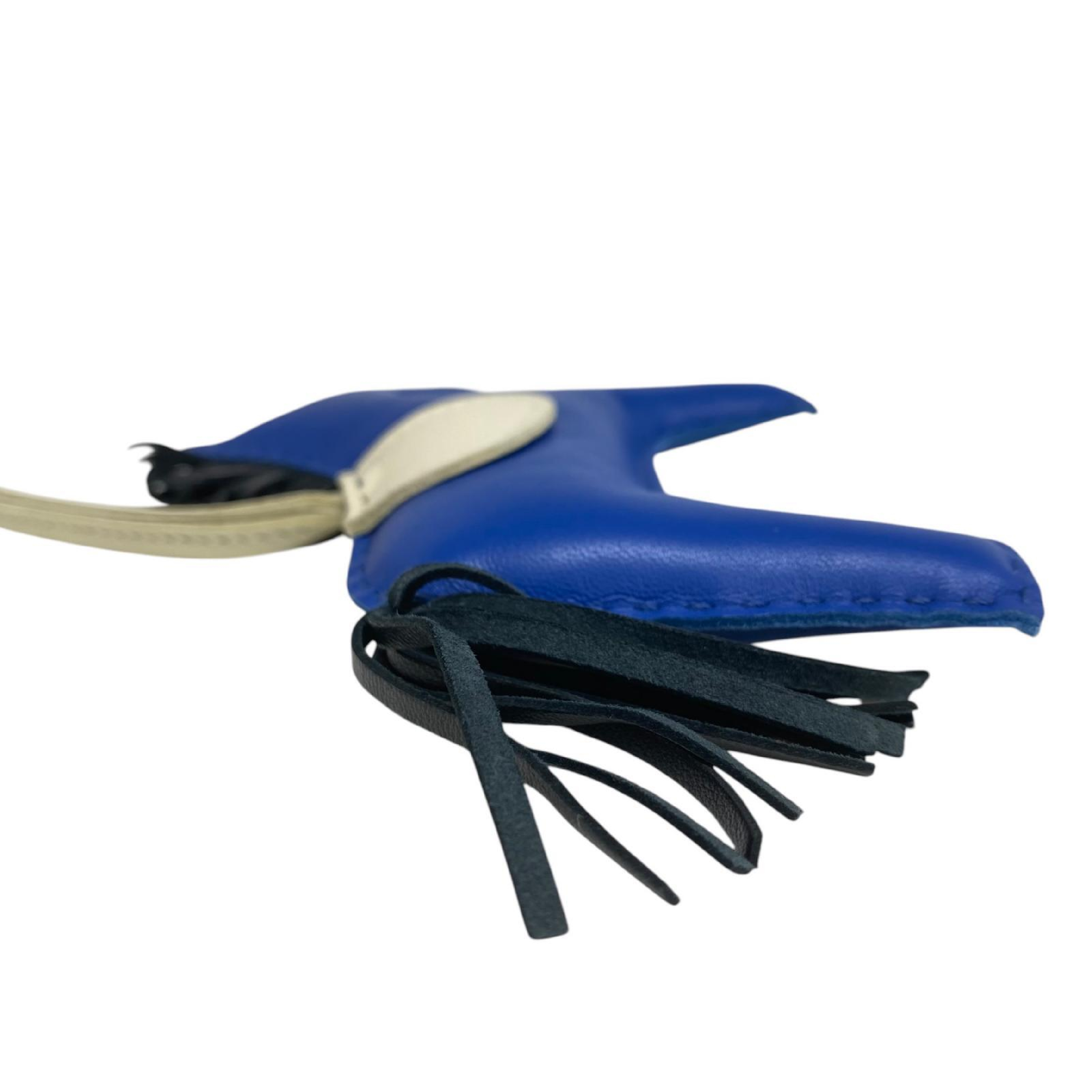【*Shipped from: Hong Kong*】HERMES ( ) Blue Miro Lambskin Rodeo MM Charm Stamp U Charm — view 5