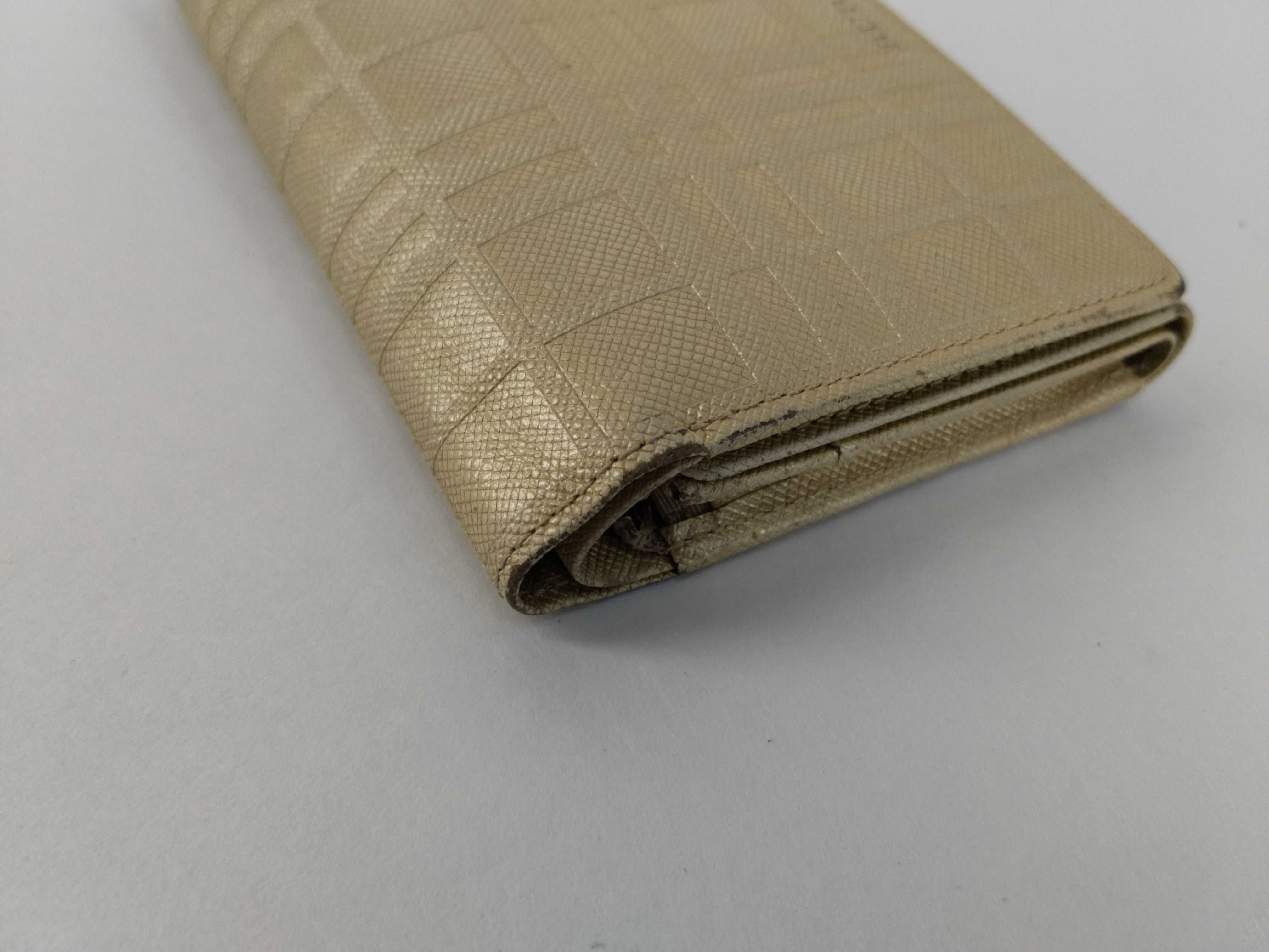 wallet — view 3